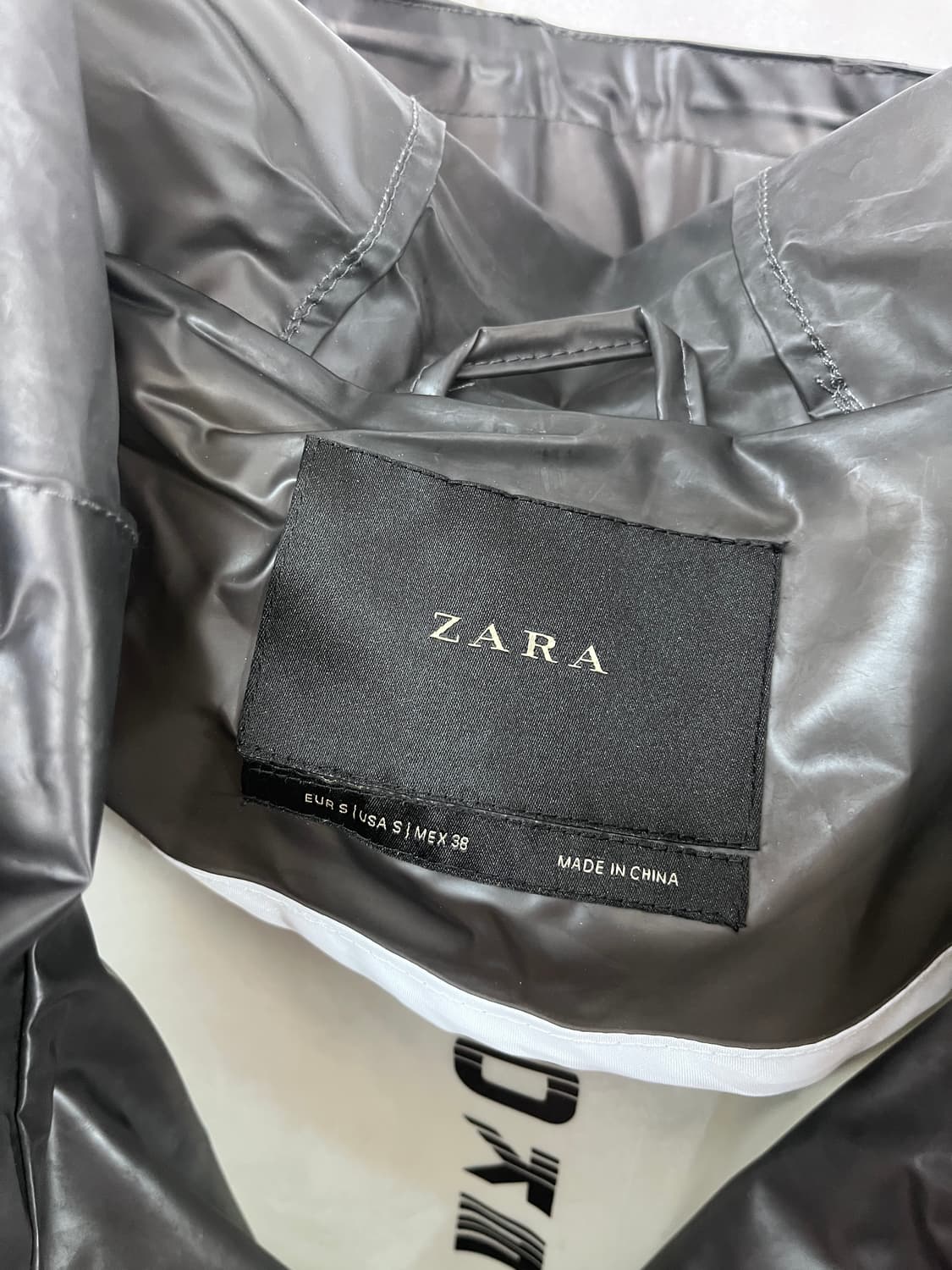 zara rain coat  상품이미지7