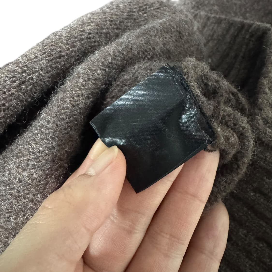 정품 버버리 브라운 코만도 패치 니트 상품이미지4