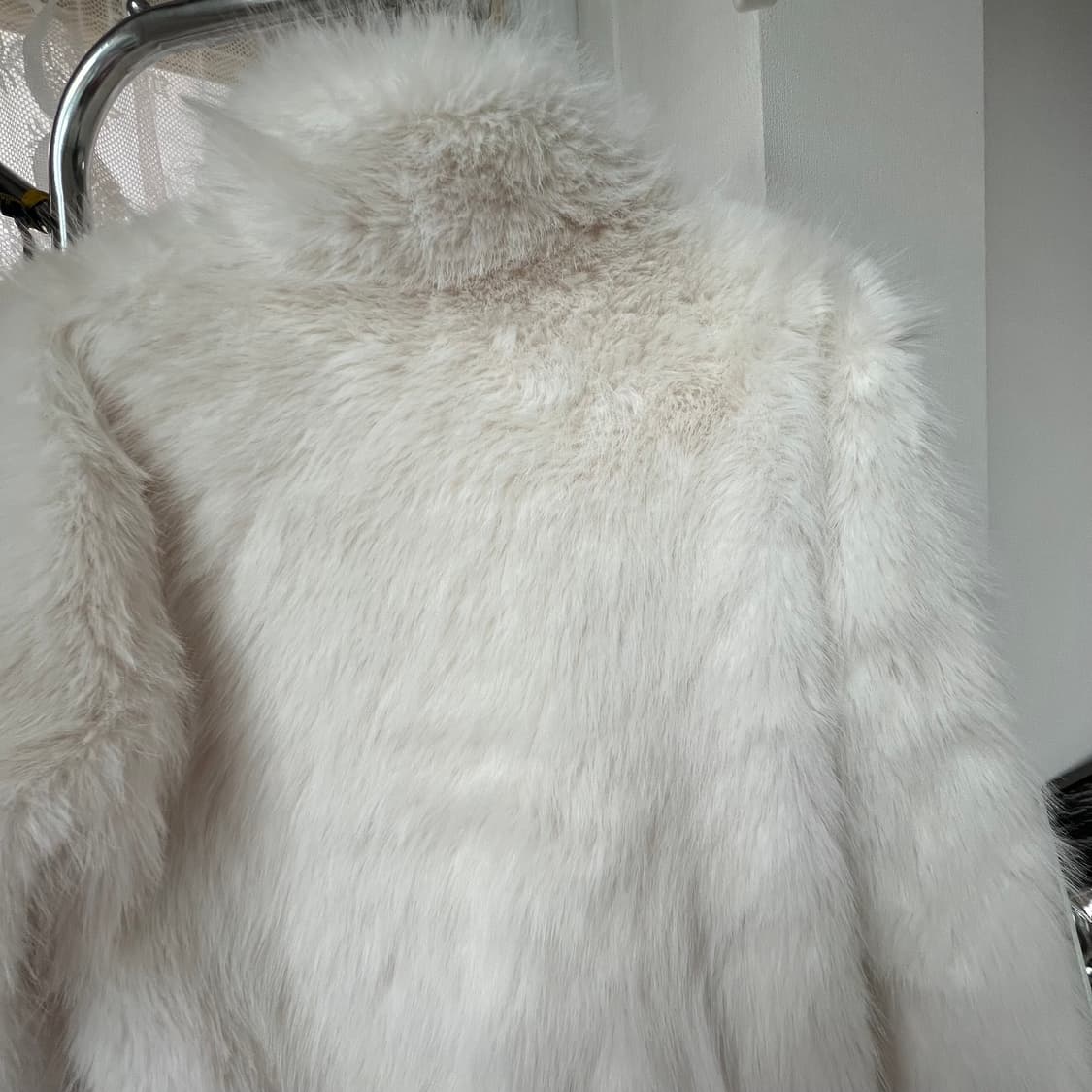 [새상품]금장더블 버튼 아이보리 퍼 자켓 상품이미지4