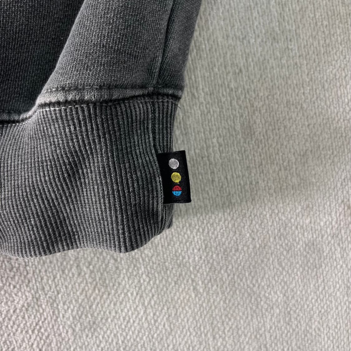 100 아이앱 스튜디오 블랙 피그먼트 후드티 상품이미지7