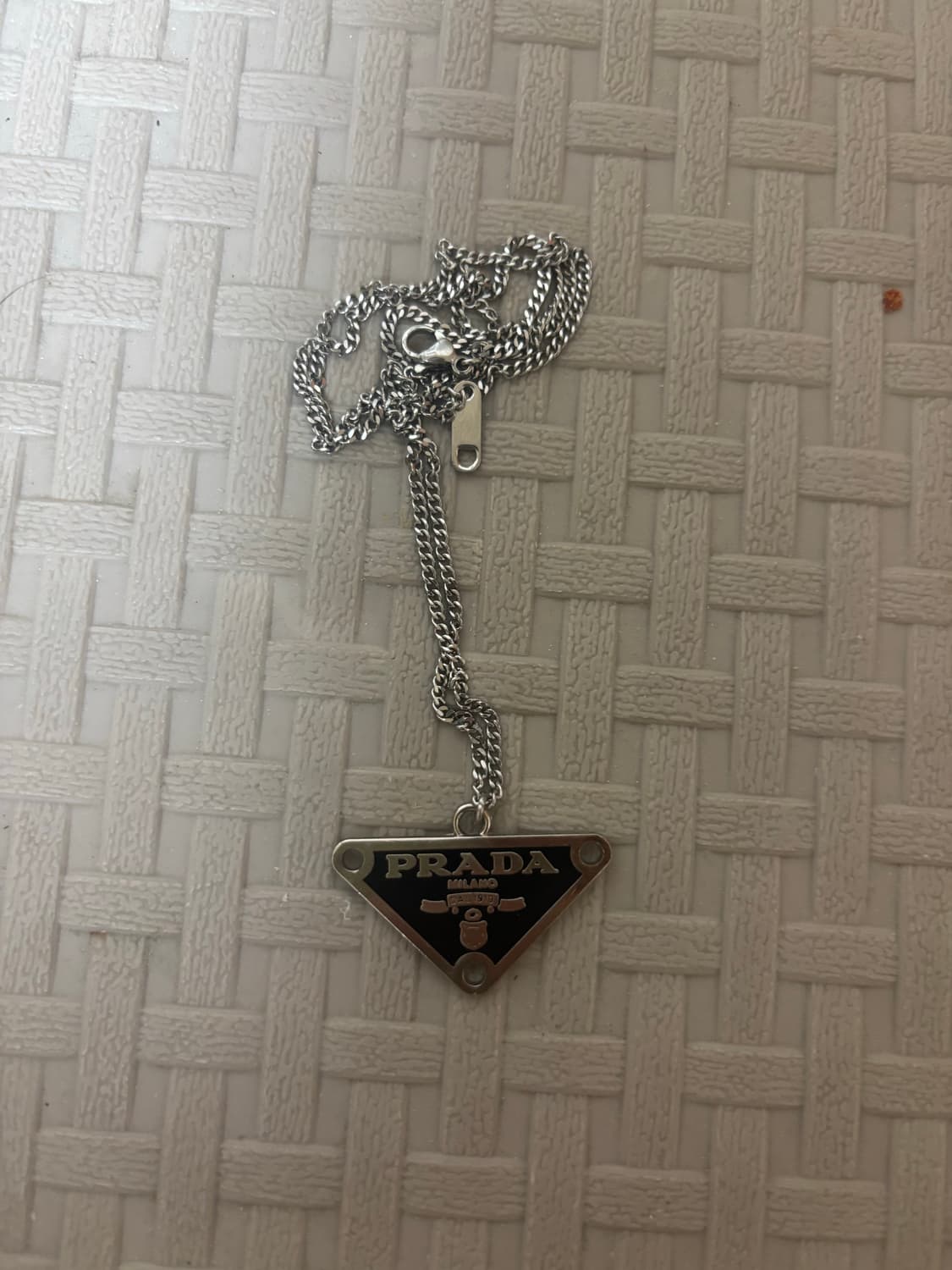 프라다 목걸이 상품이미지2