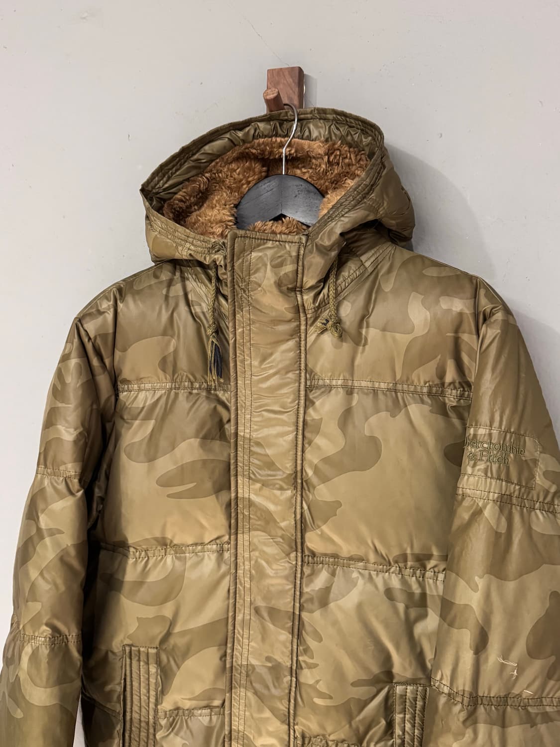 아베크롬비 카모플라쥬 다운 푸퍼자켓  상품이미지3