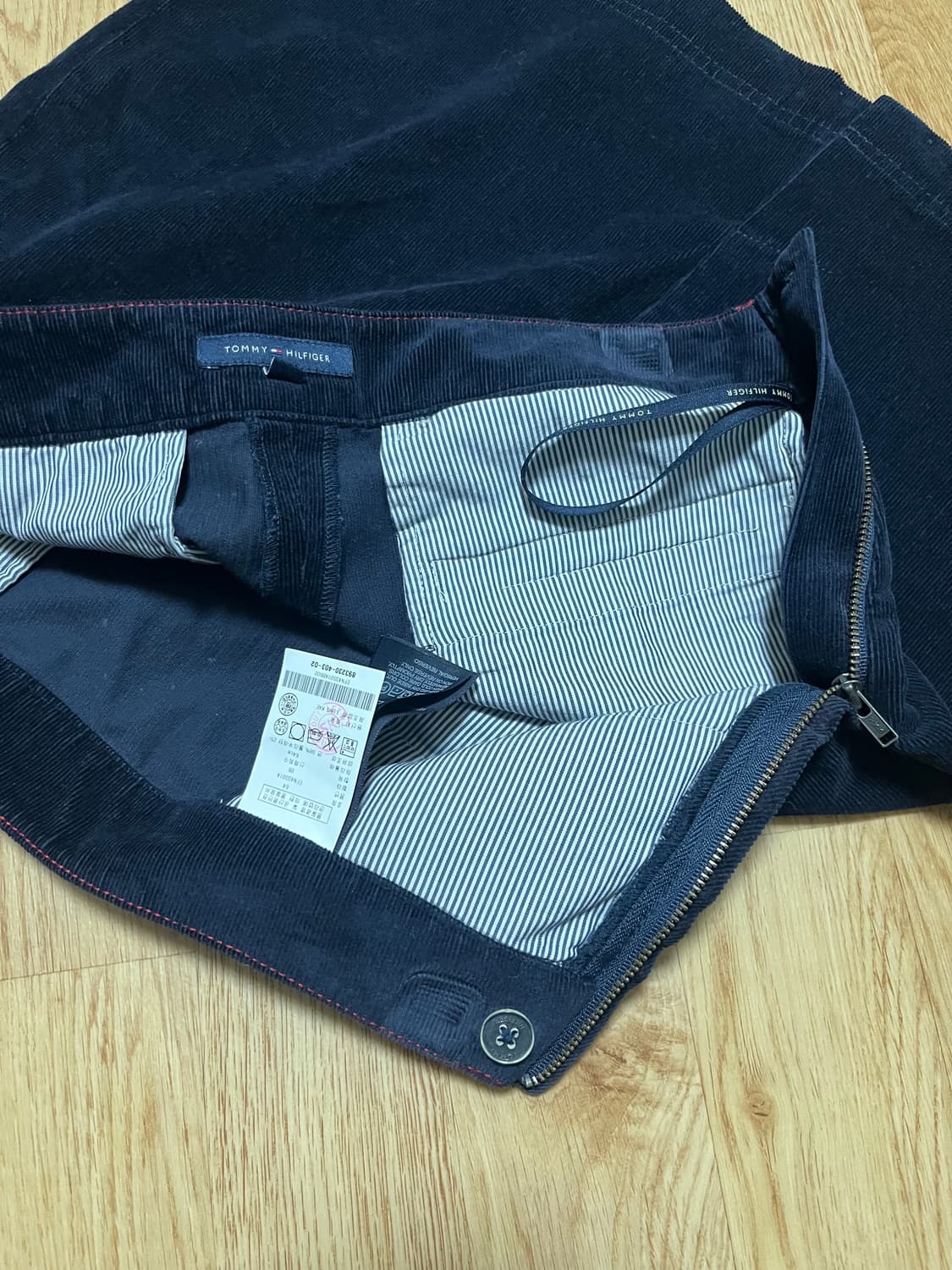 타미 힐피거 네이비 코듀로이 미니스커트 상품이미지4