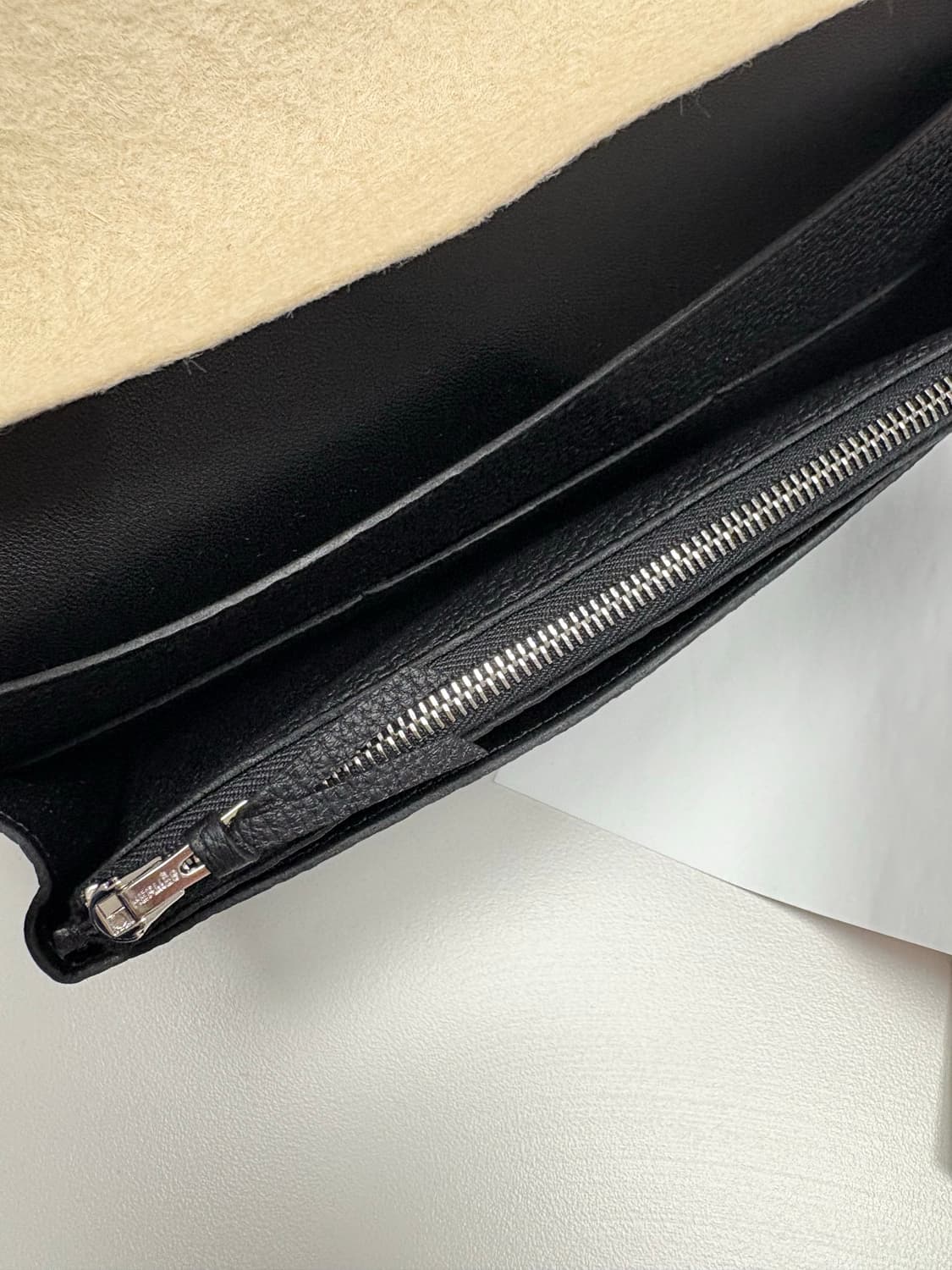 새상품 에르메스 도곤 장지갑 블랙 상품이미지6