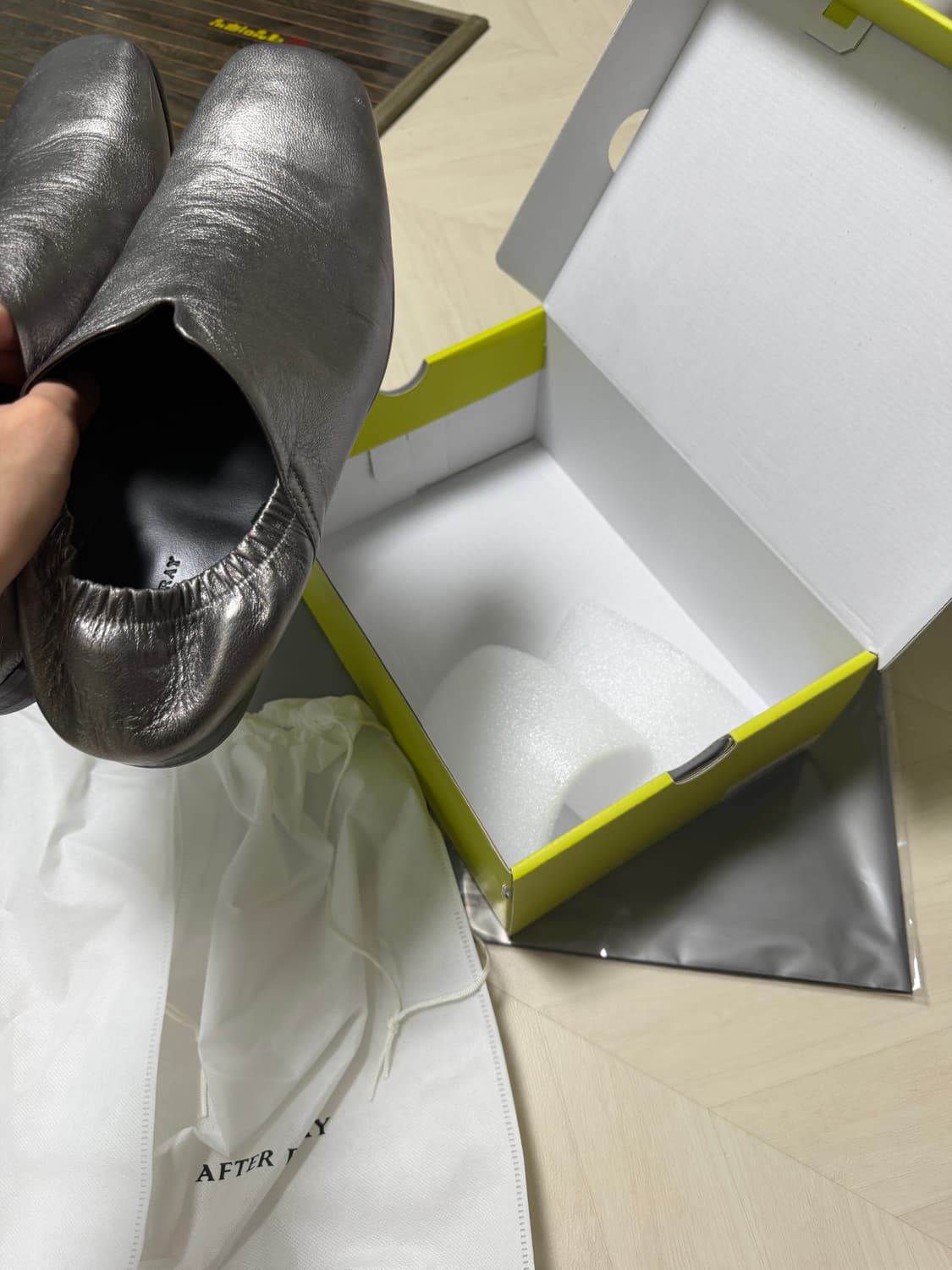 애프터프레이 비전 스퀘어 밴딩 로퍼 실버(43) 상품이미지6