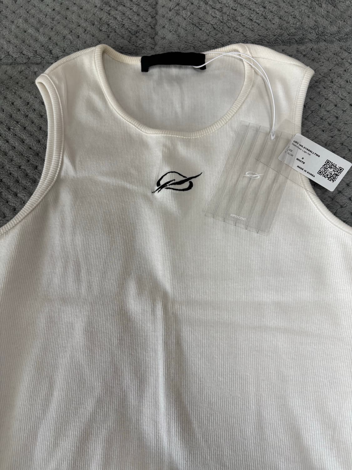 51percent [Sleeveless Logo top - White] 상품이미지2