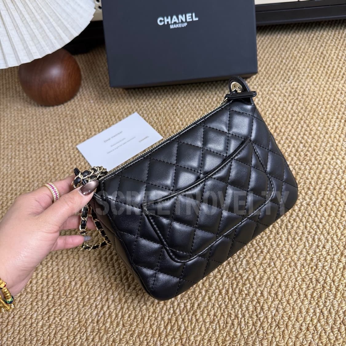 샤넬VIP 25F/W 퀄팅 포켓 스퀘어백 카메라백 리미티드 상품이미지6