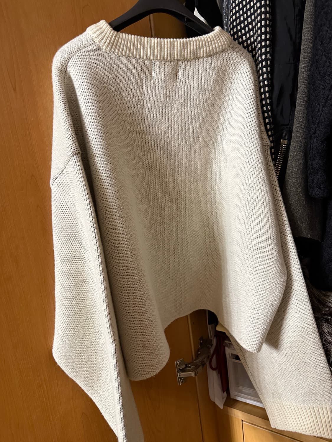 아조바이조  크롭니트  상품이미지2