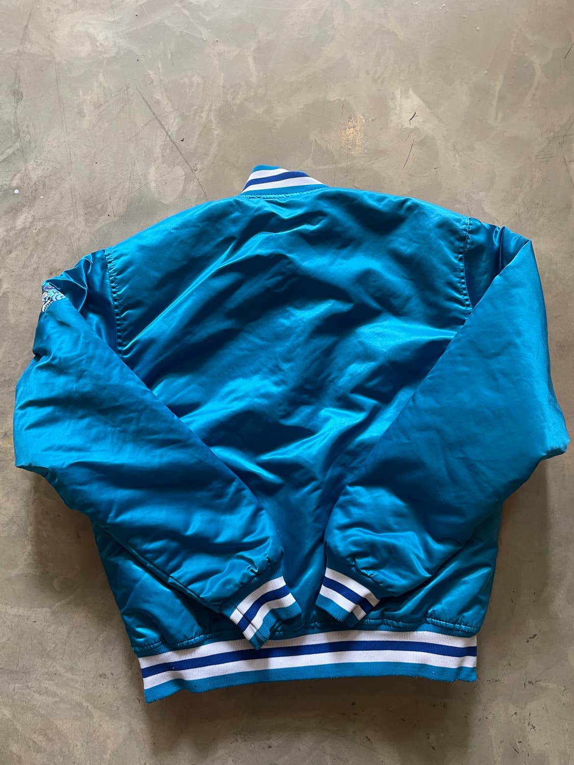 90년대 made in usa Starter NBA 샬럿 호네츠 자켓 L 상품이미지2