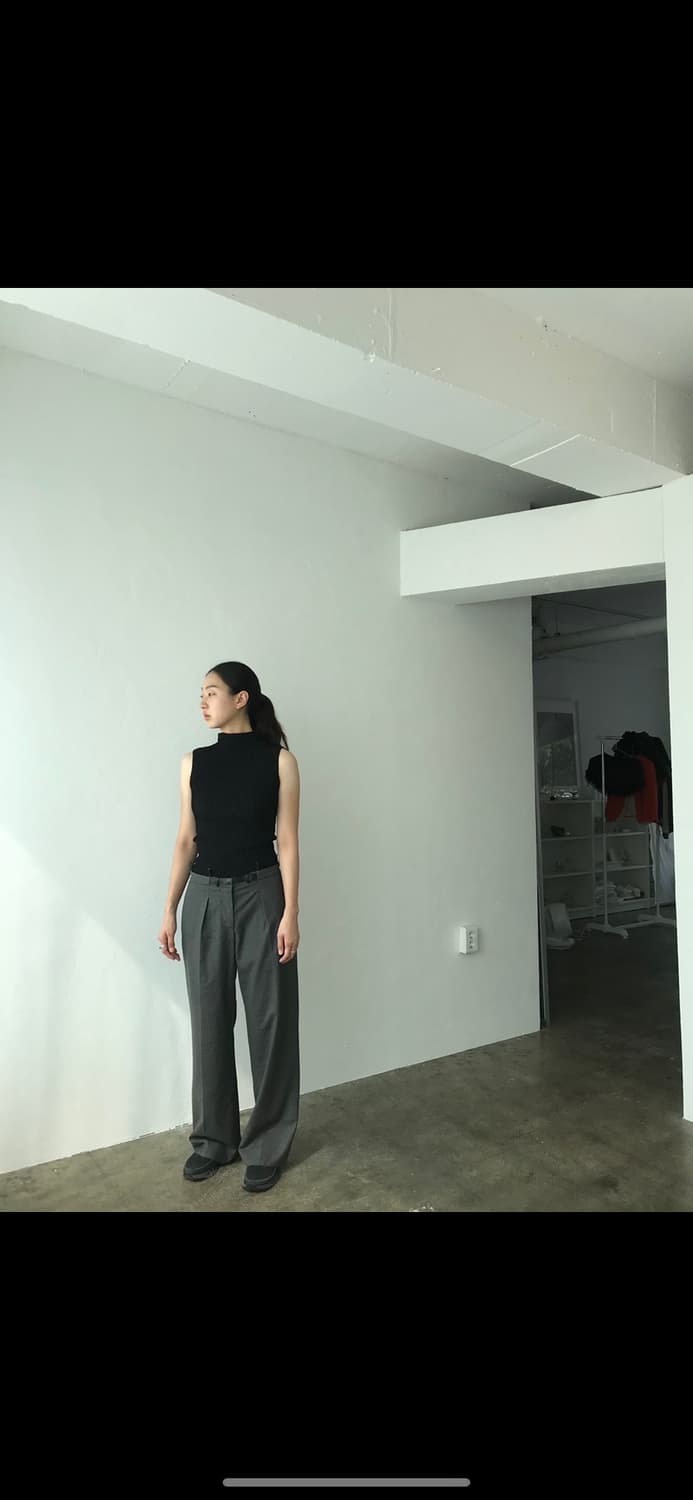 플리츠 터틀넥 슬리브리스 상품이미지3