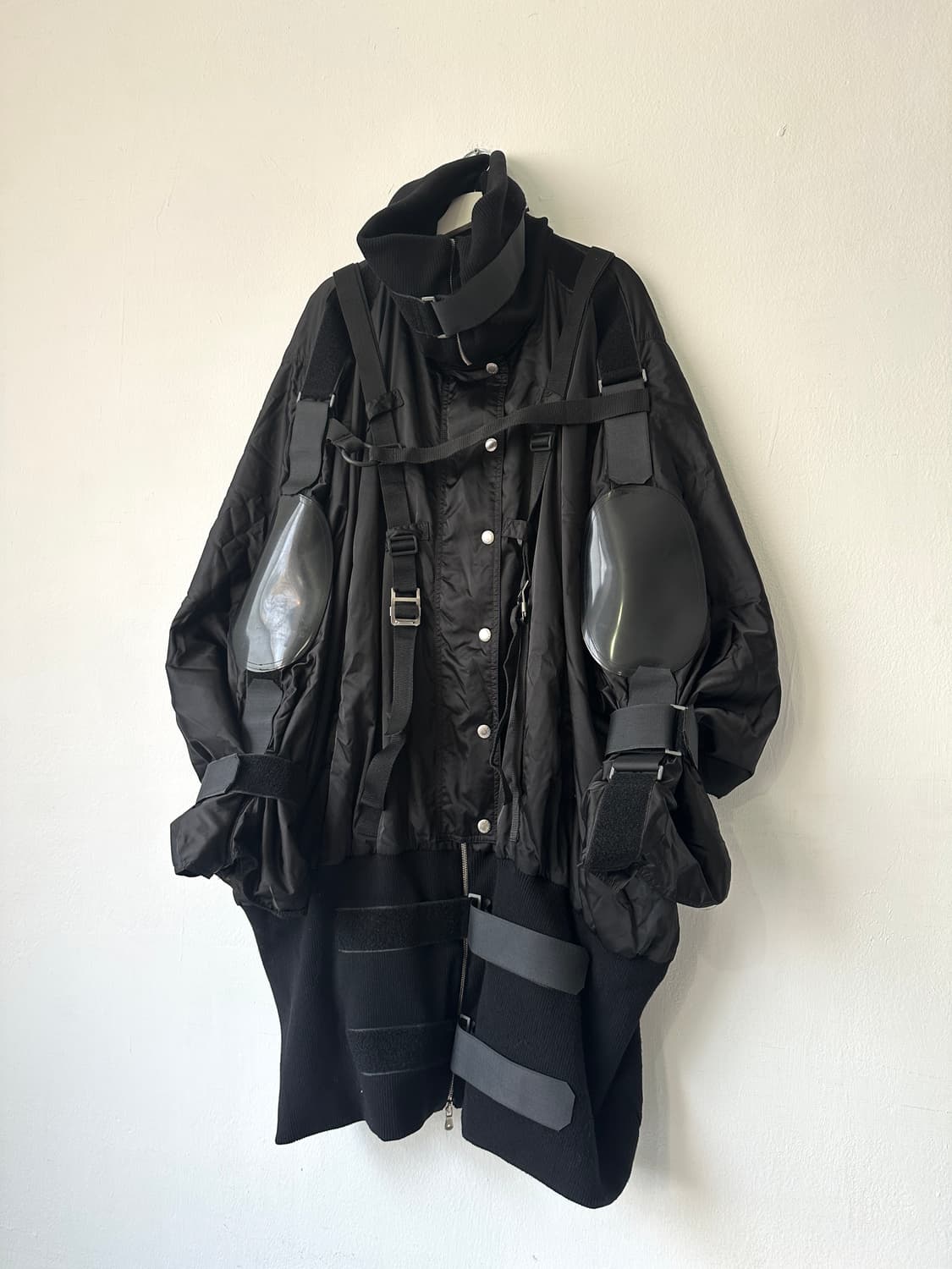 돌체앤가바나 2003AW 파라슈트 본디지 봄버 런웨이 상품이미지1