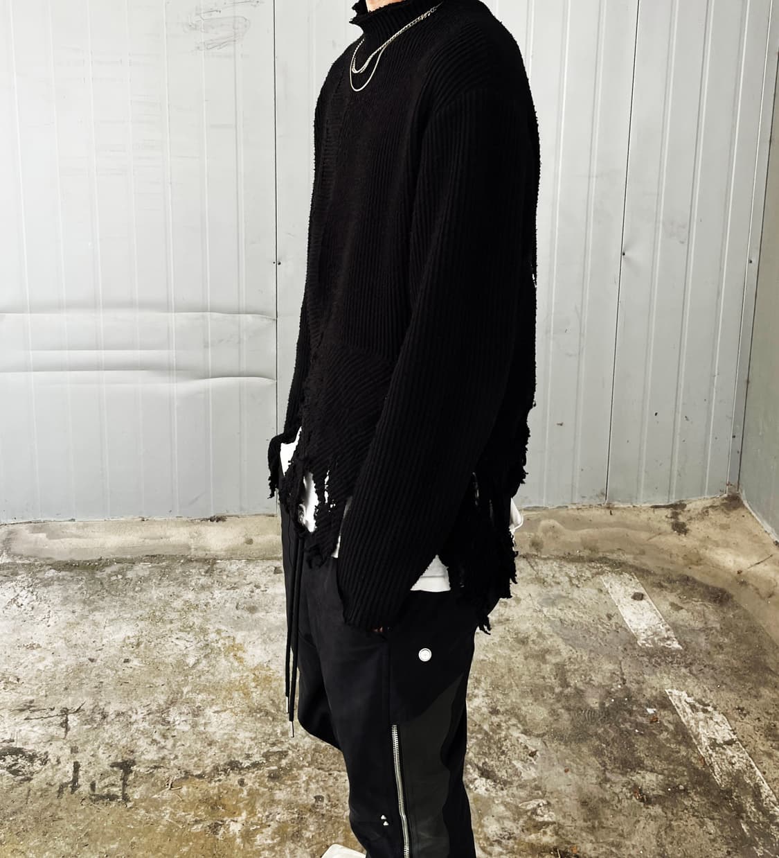 [OS] 빈티지 아카이브 세이비어 컷 아웃 모크넥 니트 블랙 상품이미지3