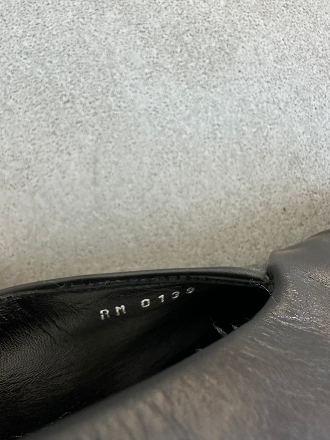 지방시 블랙 레더 나이프 힐 상품이미지9