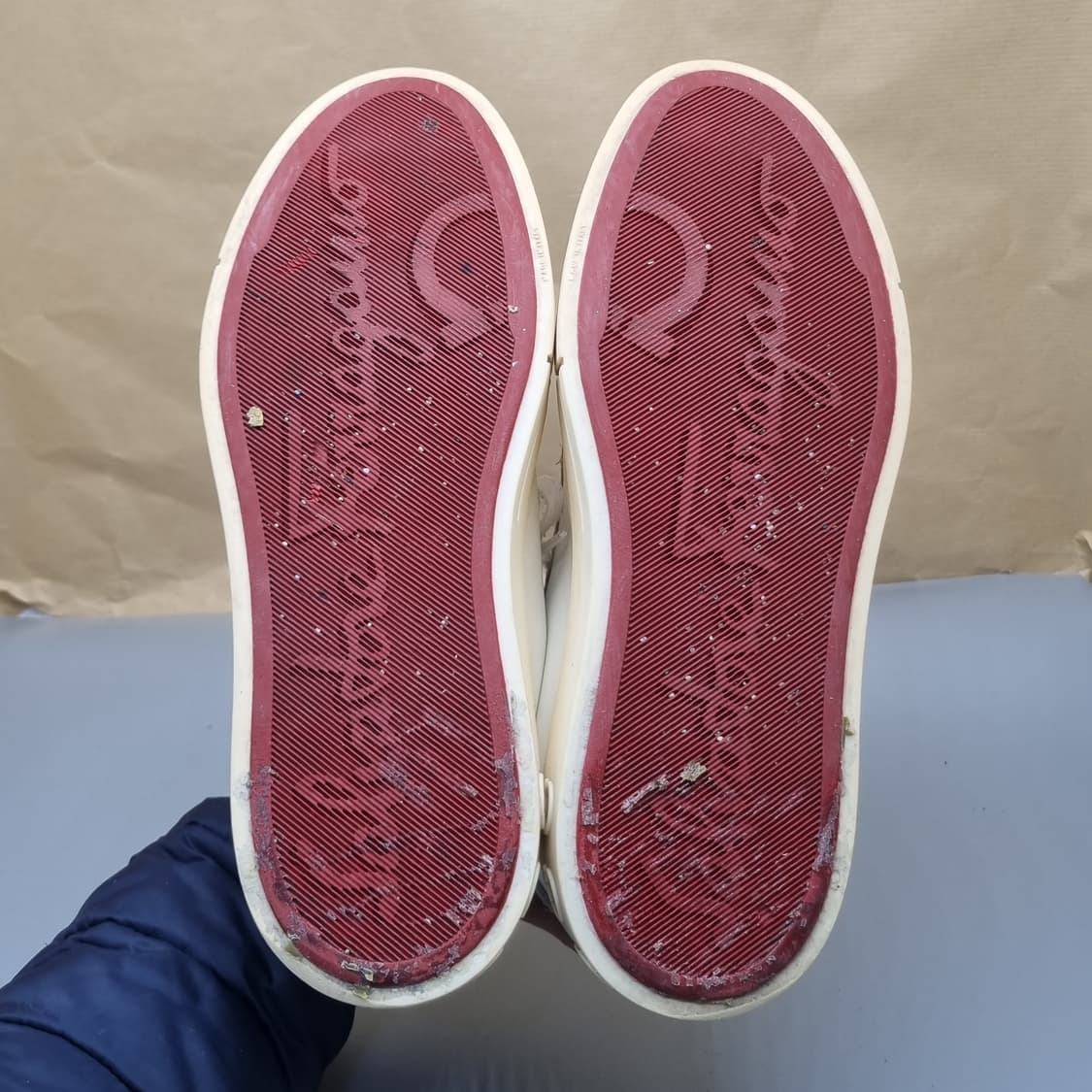 페라가모 간치니 스니커즈 255 상품이미지3