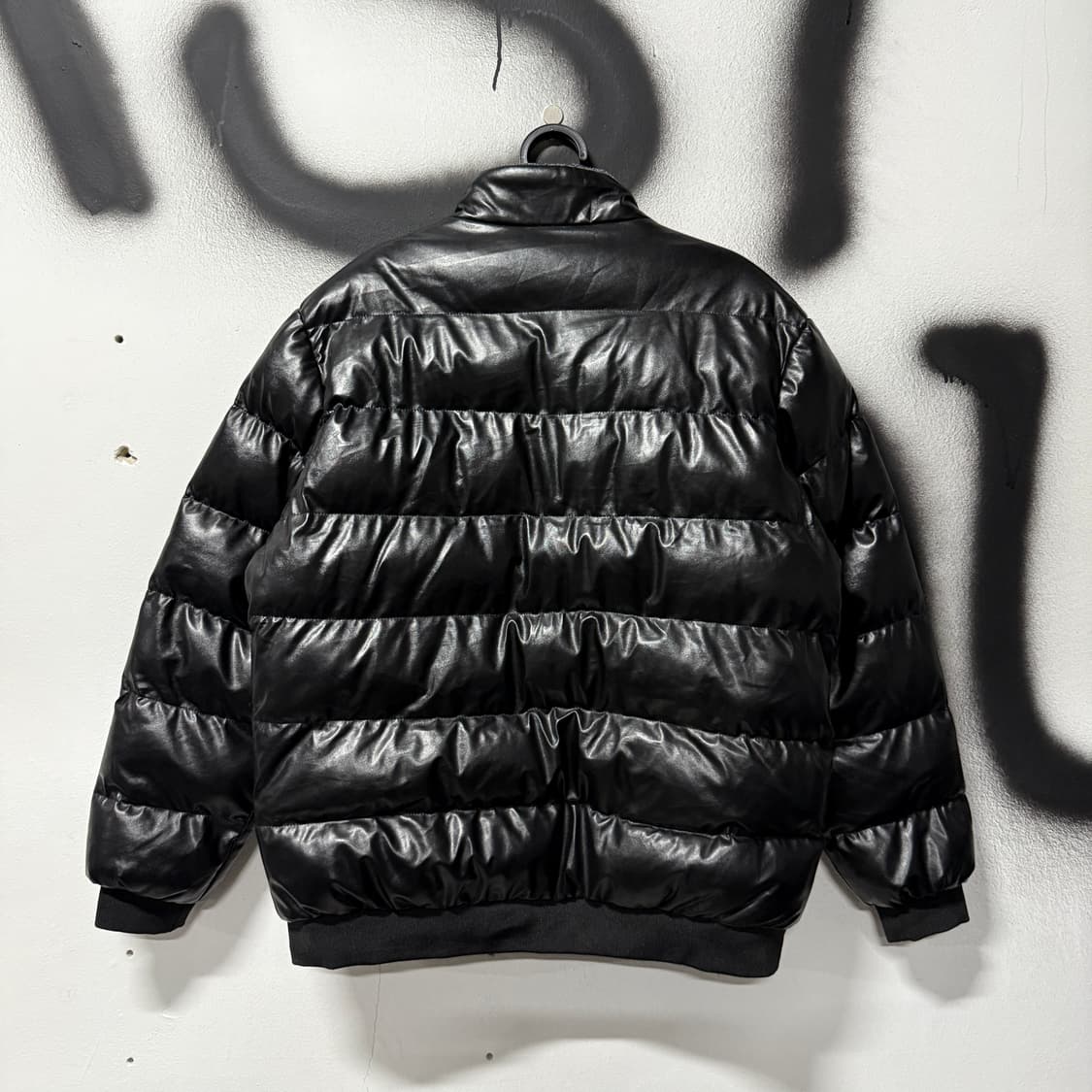 VTG 빈티지 데님 디테일 유광 페이크 레더 다운 점퍼 상품이미지2