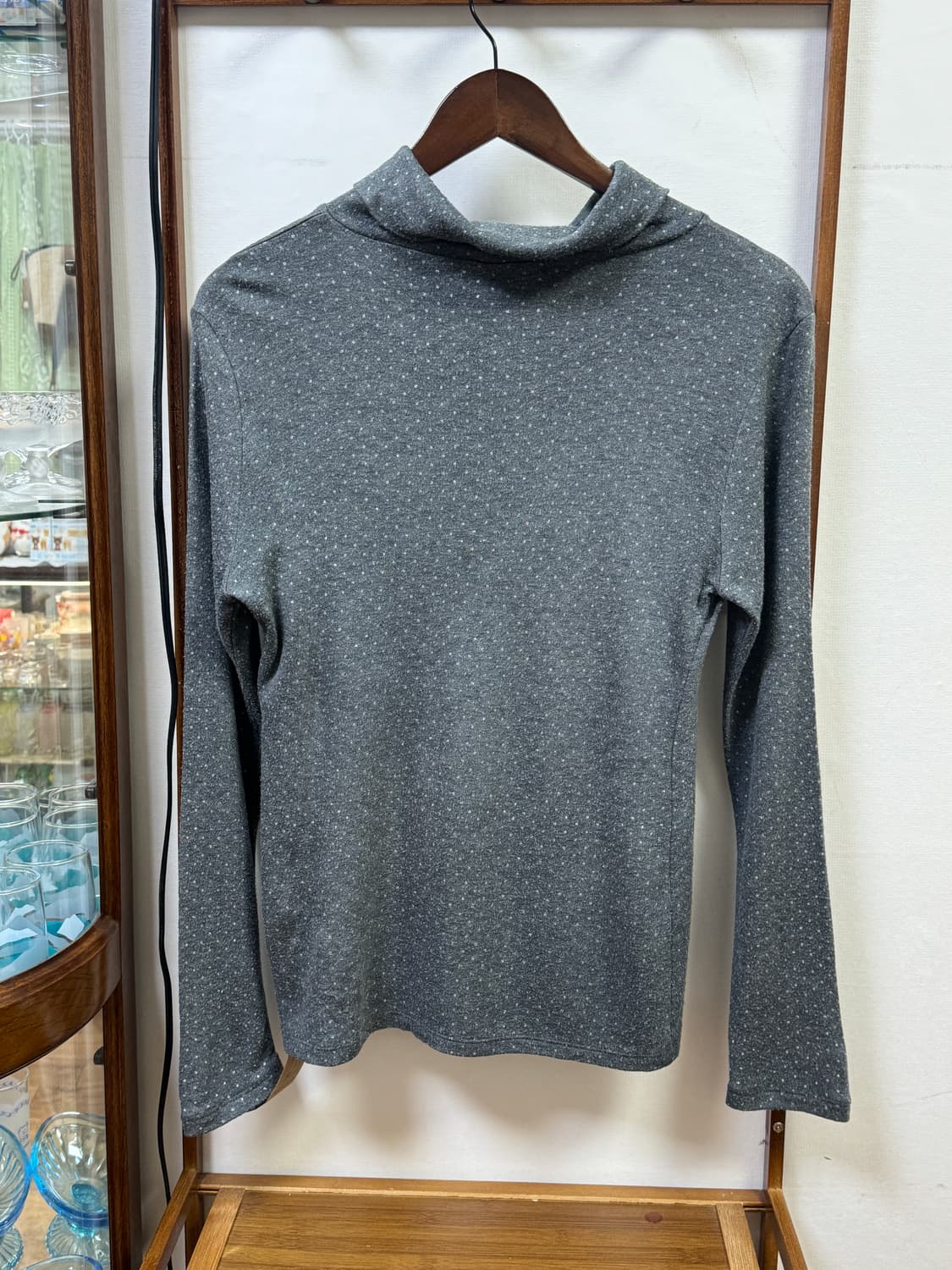 챠콜 도트패턴 목폴라 상품이미지2