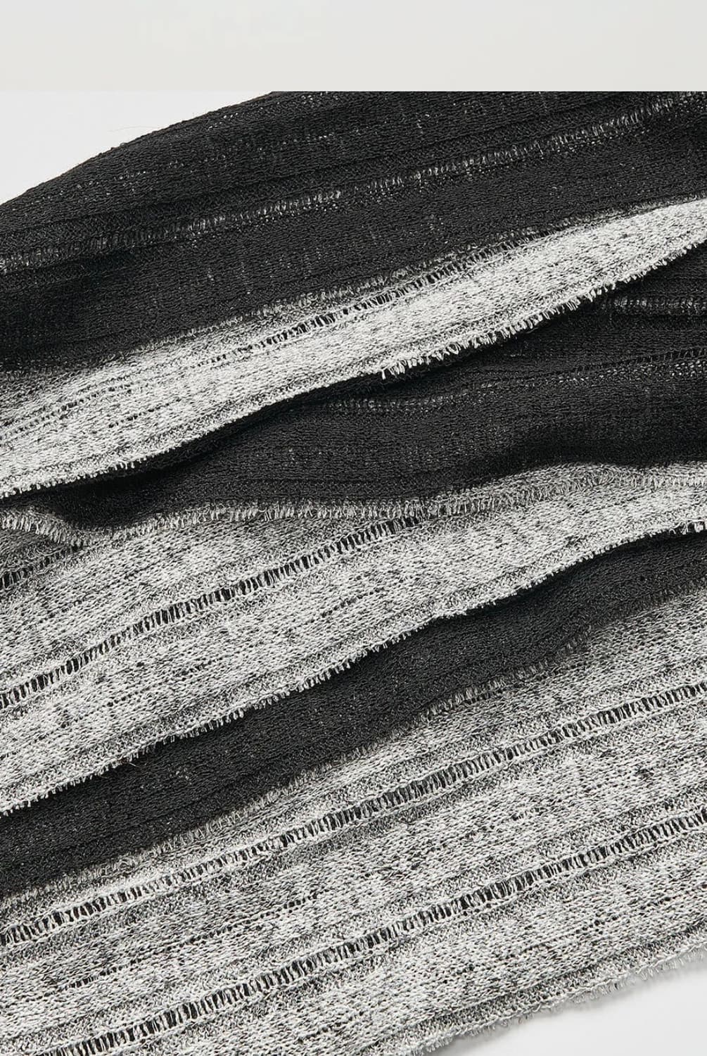 마뗑킴 TONE ON TONE 니트 머플러(블랙) 상품이미지3