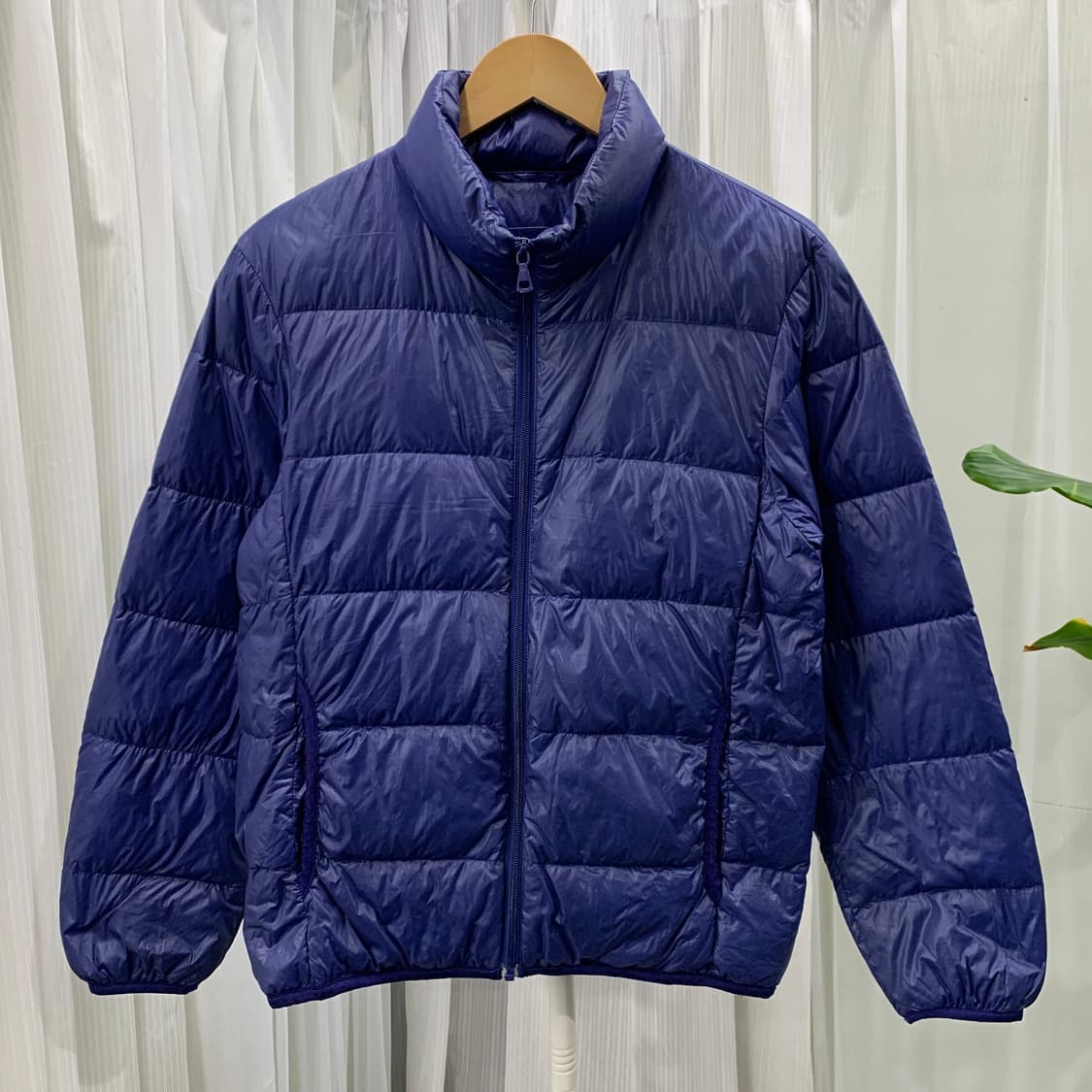 일본 유니클로 울트라 라이트 프리미엄 다운 경량 패딩 1742 상품이미지1