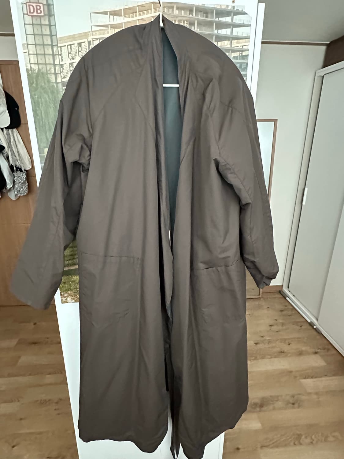 헤리티지플로스 16ss 로브코트 상품이미지3