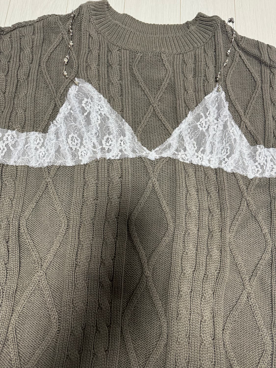 엔더슨벨 레이스 보이프렌드핏 니트 스웨터 상품이미지4