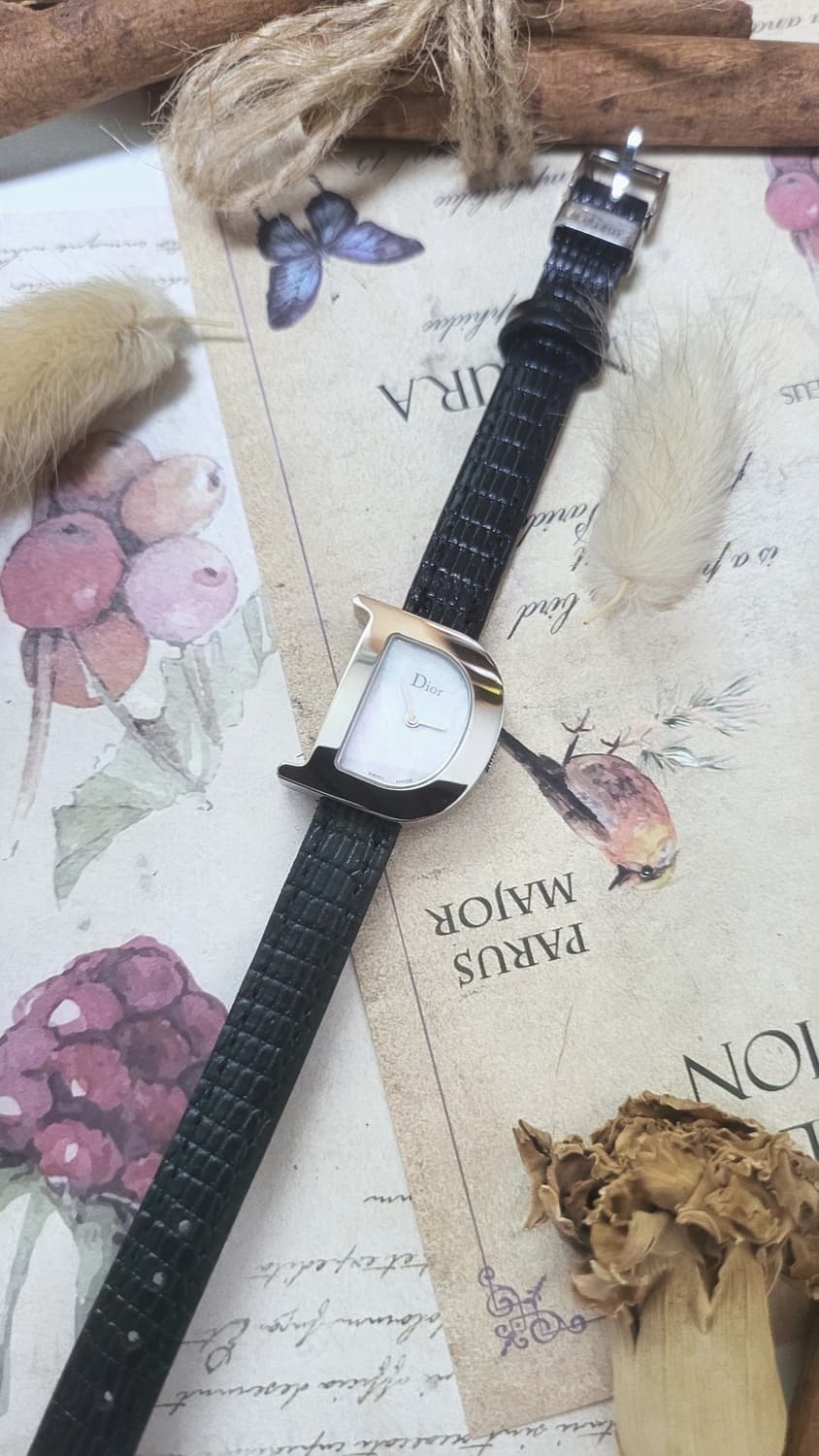 [특가상품] 정품 디올 심플리 디올 쿼츠시계 상품이미지1