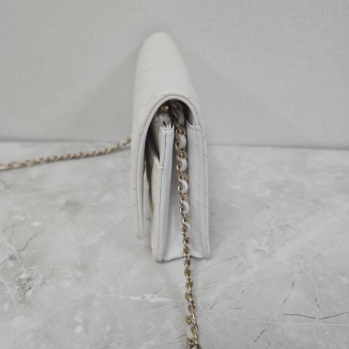 샤넬 캐비어 크로스백 판매 상품이미지7