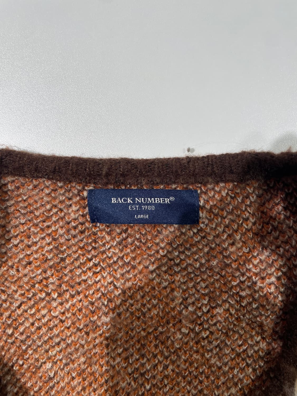 백 넘버 브라운 아가일 아크릴 가디건 상품이미지7