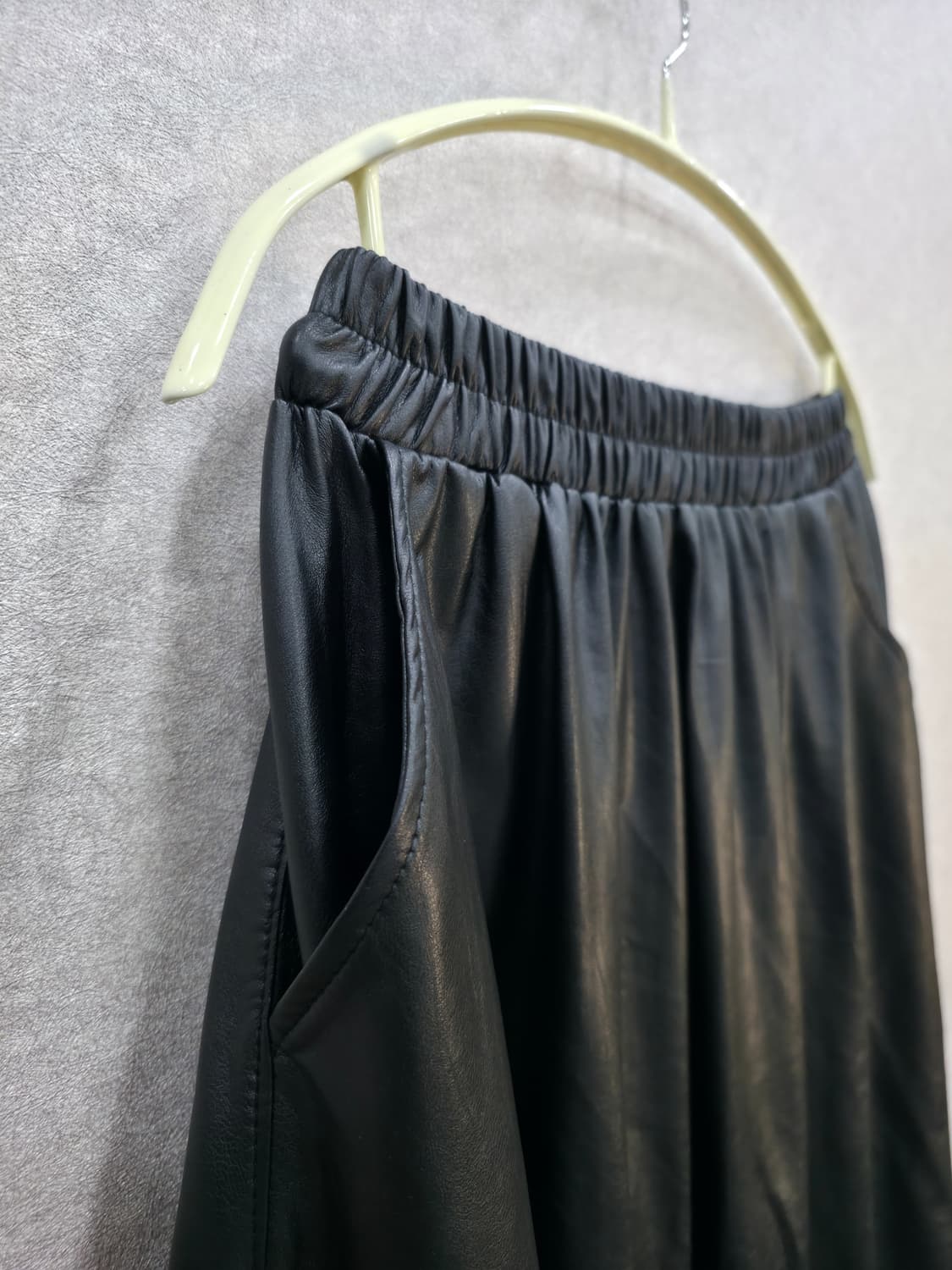 레이어드 시스루 레더 플레어 롱 스커트 상품이미지5