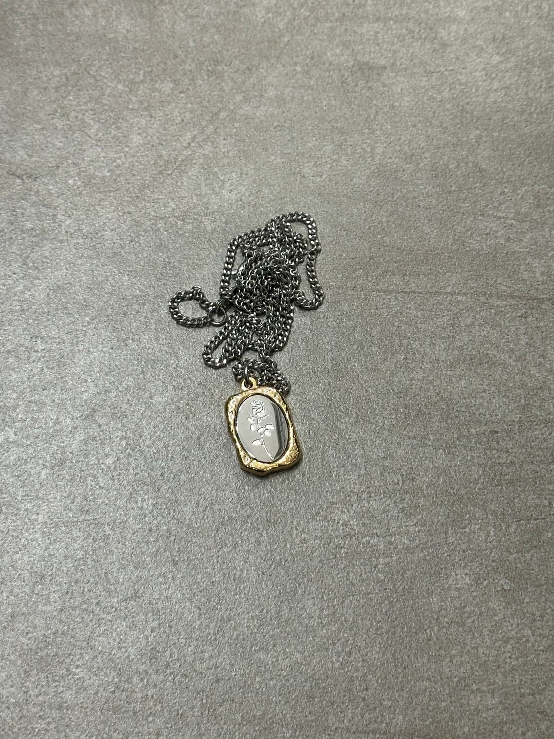 Rose in mirror - 거울안 장미 목걸이 상품이미지2