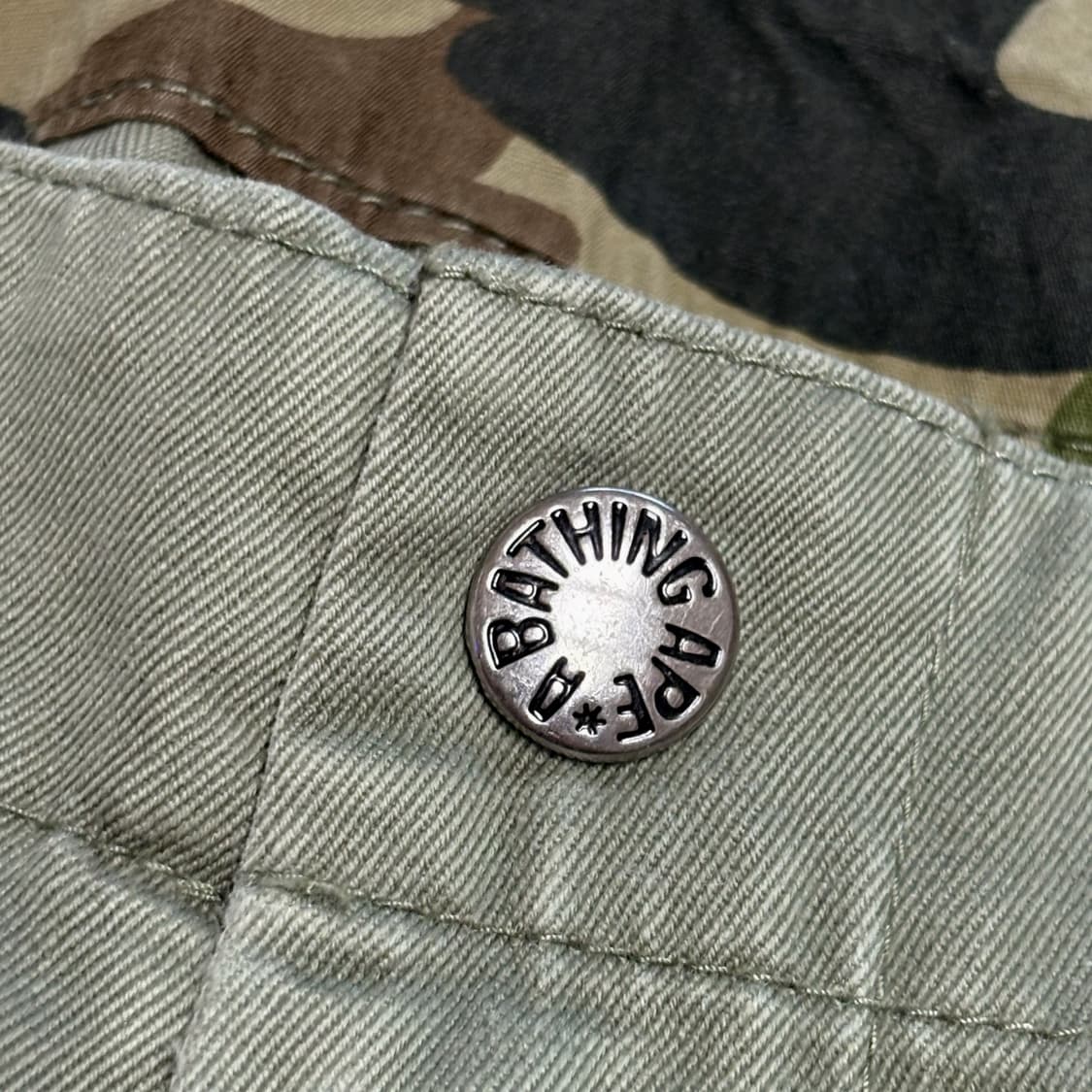 A BATHING APE  베이프 어 베이싱 에이프 카키 아카이브 팬츠 상품이미지2