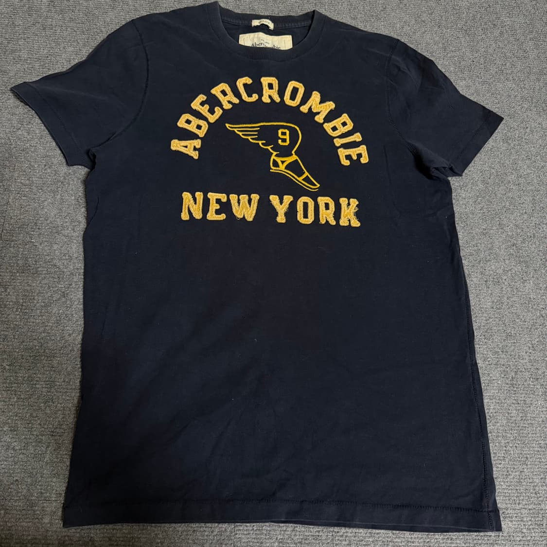 아베크롬비 네이비 반팔티 L 상품이미지2