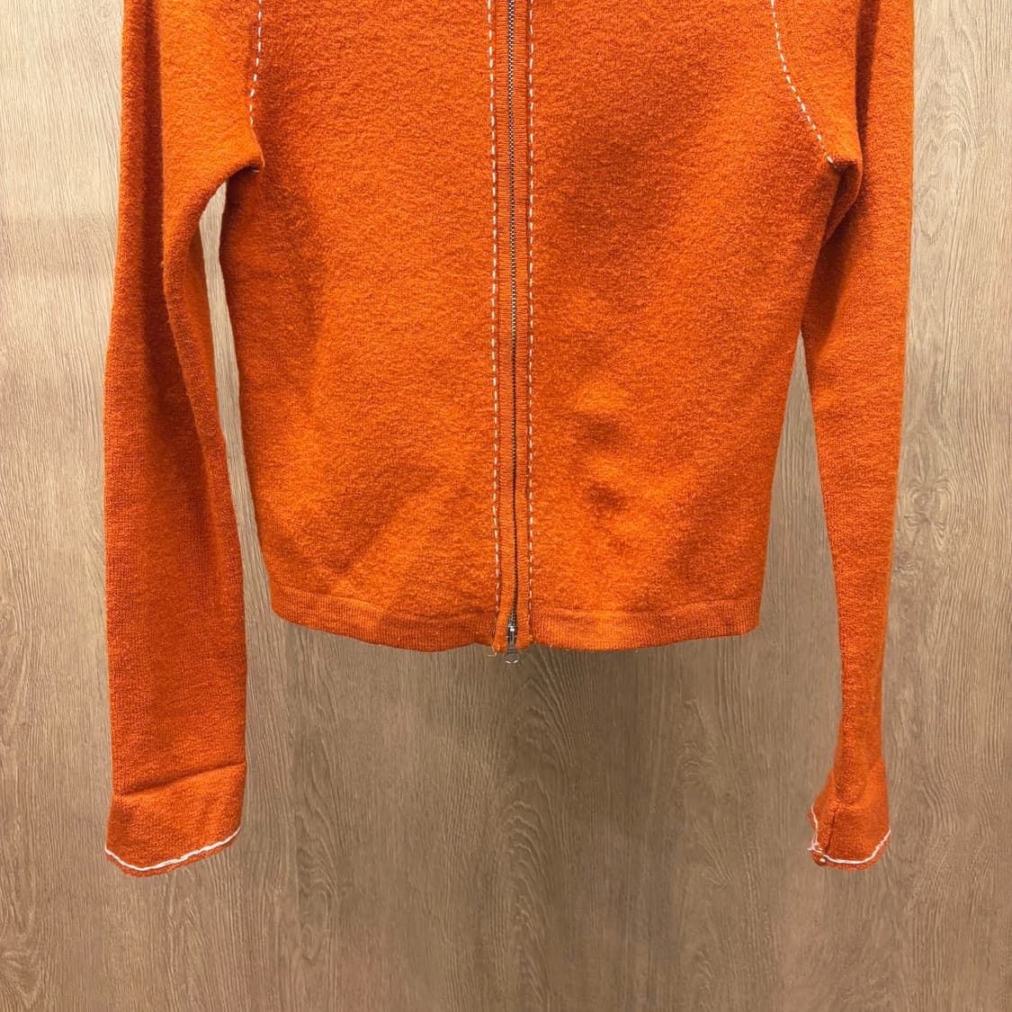 제이프레스 하이넥 울 니트 집업 가디건 숄더 라인 스티치 디테일 오렌지 상품이미지5