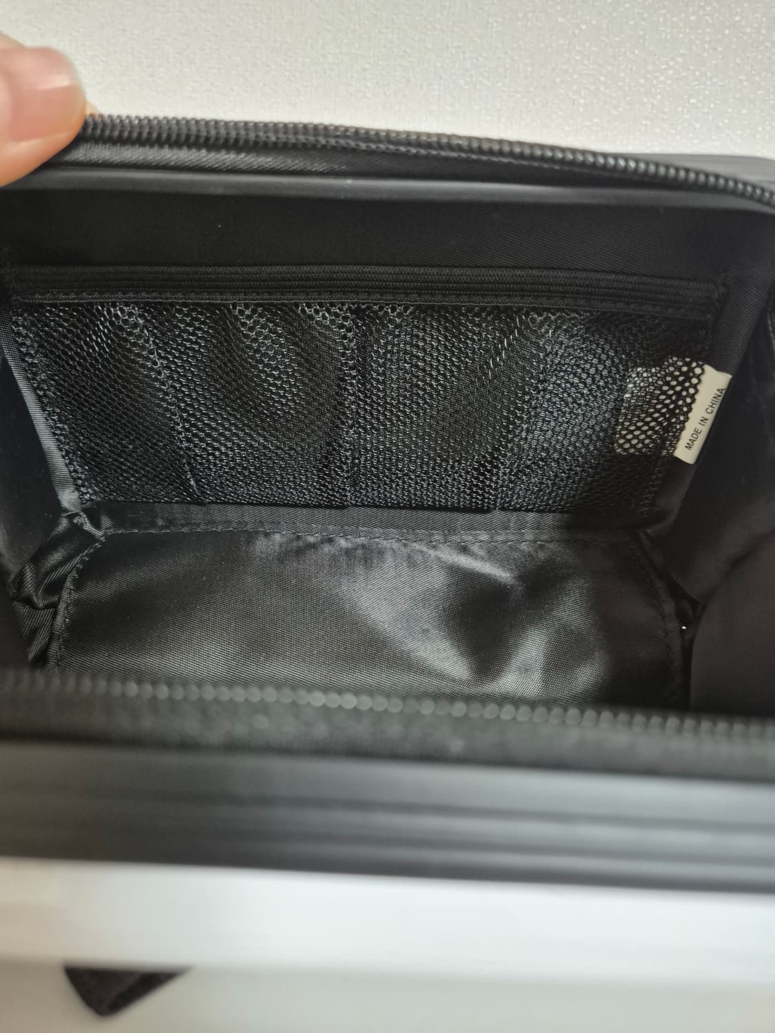 어도비 캐리어 스타일 파우치 하드케이스 상품이미지3