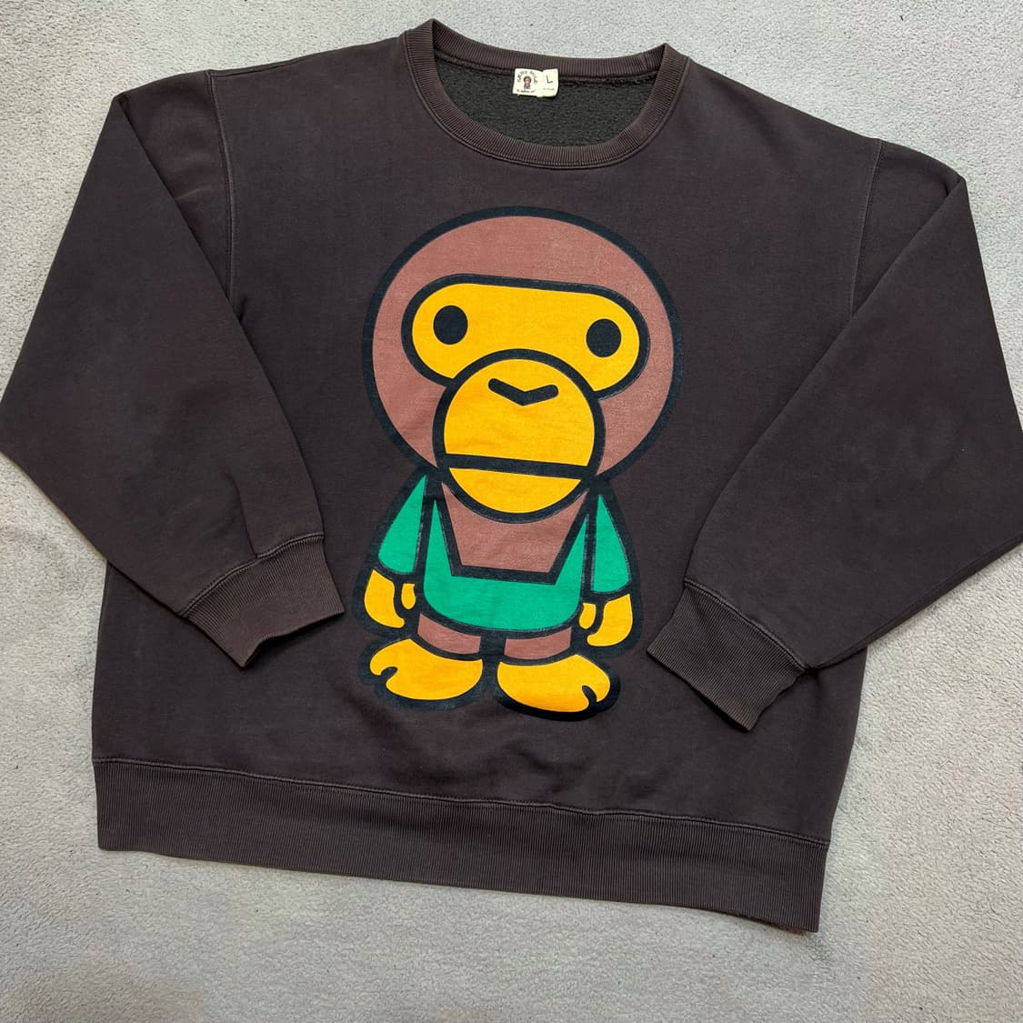 베이프 마일로 맨투맨 상품이미지3