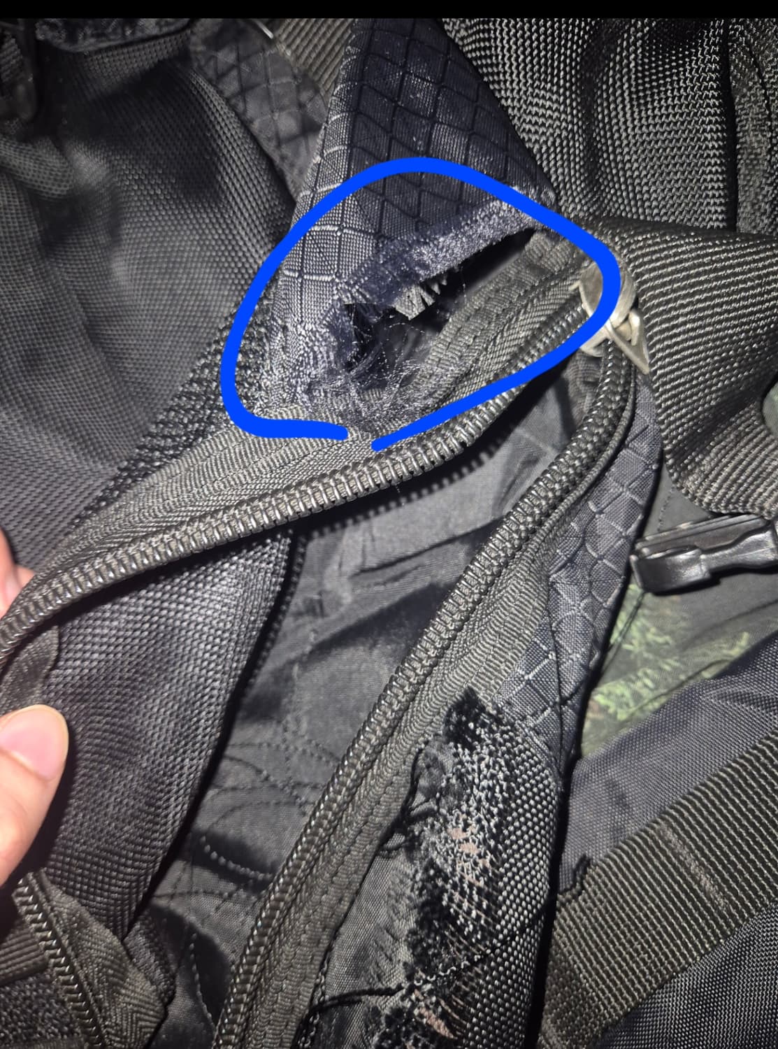 (수선필요) 오클리 아이콘 백팩 블랙 상품이미지6