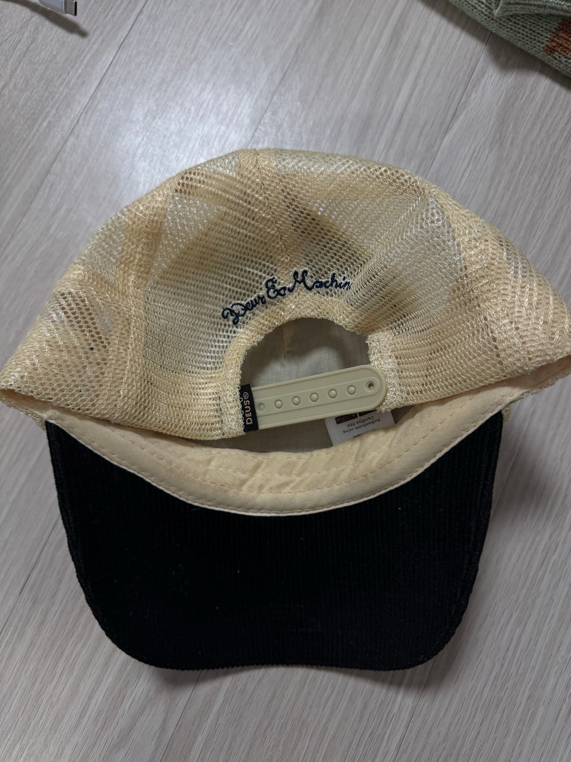 남녀공용 데우스 코듀로이 메쉬 모자 택포 상품이미지2