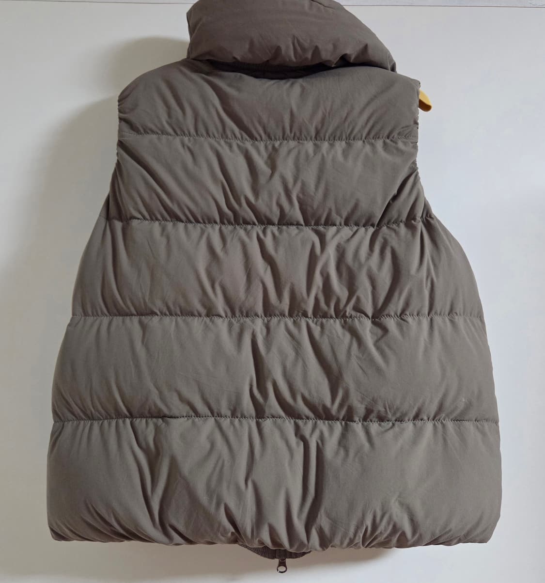 CHERVO 쉐르보 골프 구스 패딩 조끼 상품이미지2