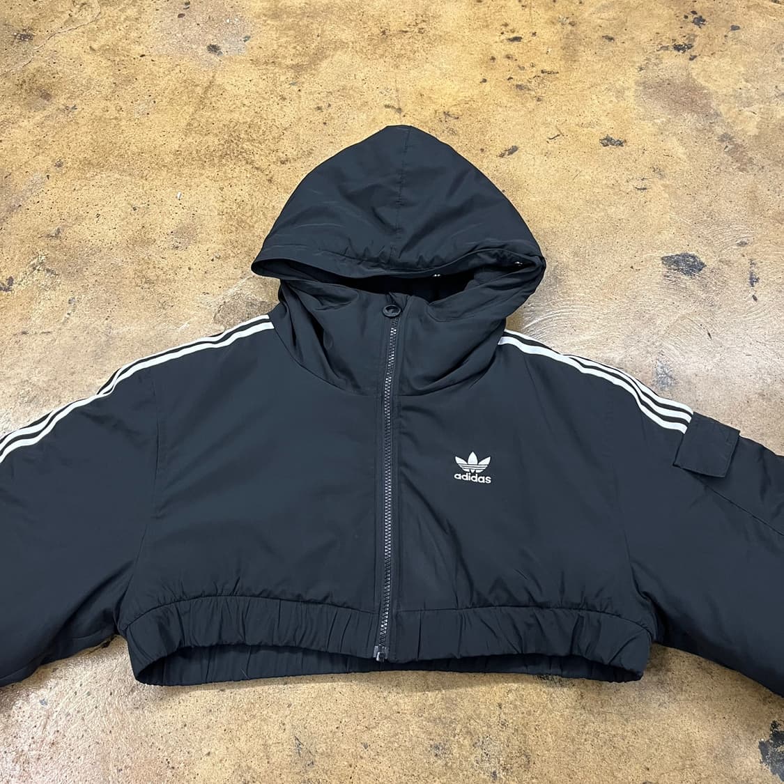 아디다스 리폼 크롭 후드 숏패딩  상품이미지3