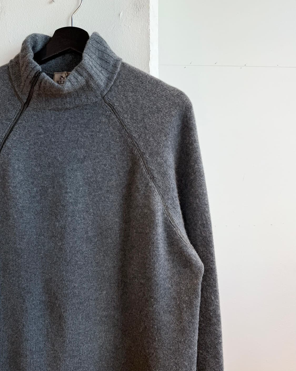 에르메스 차콜 어블릭 지퍼 캐시미어 니트  상품이미지5