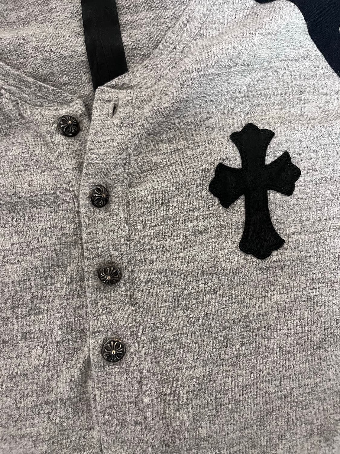 크롬하츠 크로스패치 헨리넥 상품이미지3