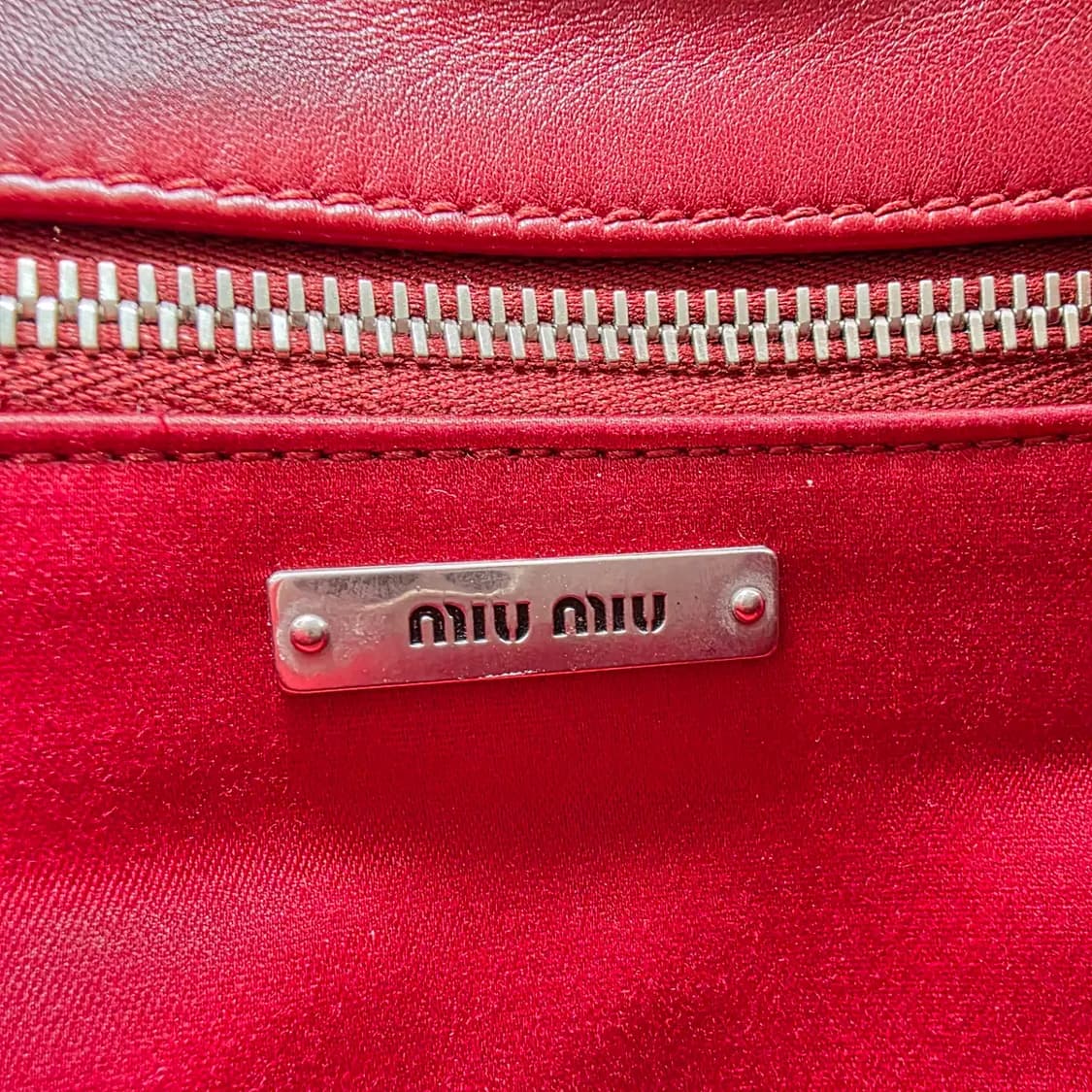 MIU MIU 미우미우 마테라쎄 나파 가죽 토트백 상품이미지10