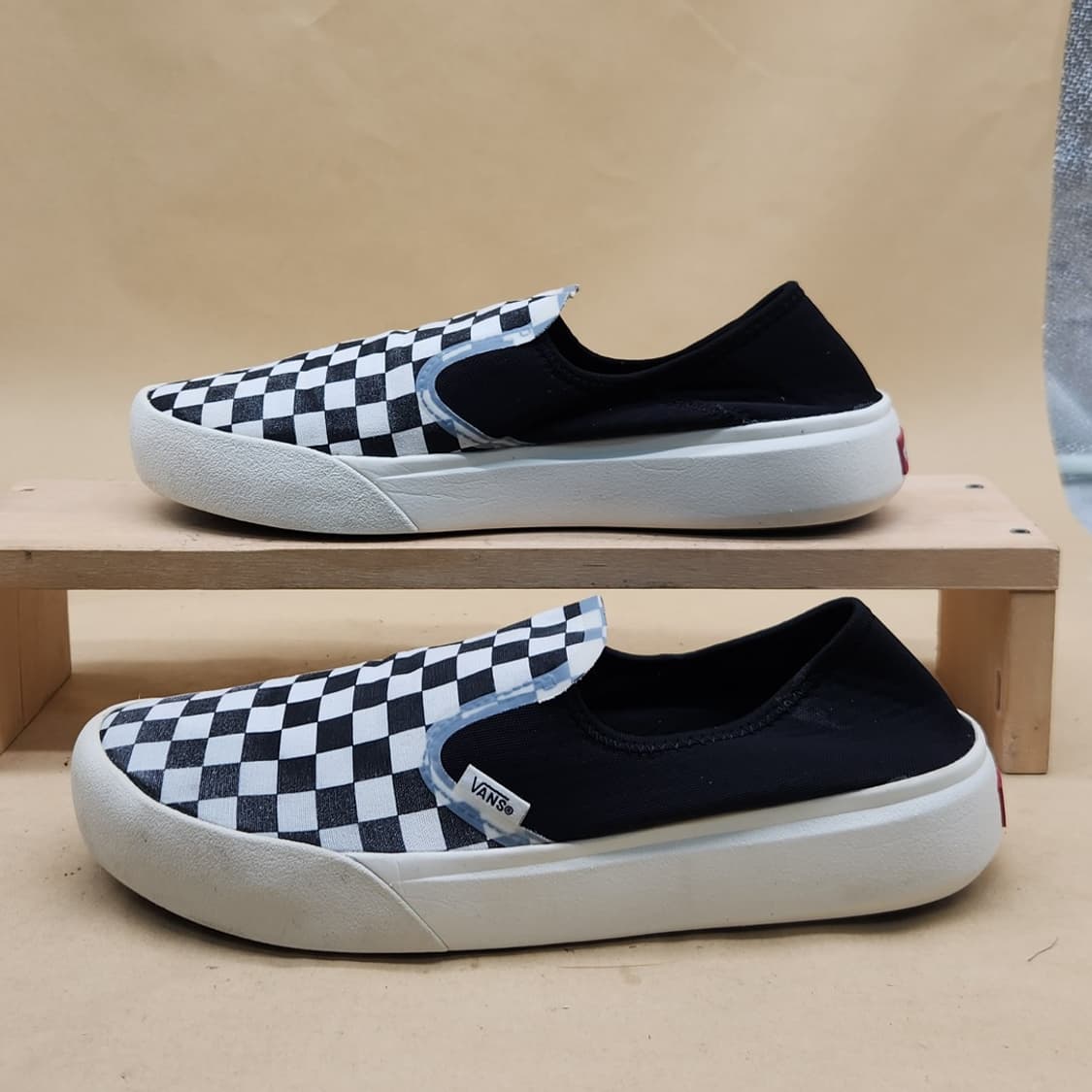 반스 컴피쿠시 남성 슬립온 실사이즈275 상품이미지1