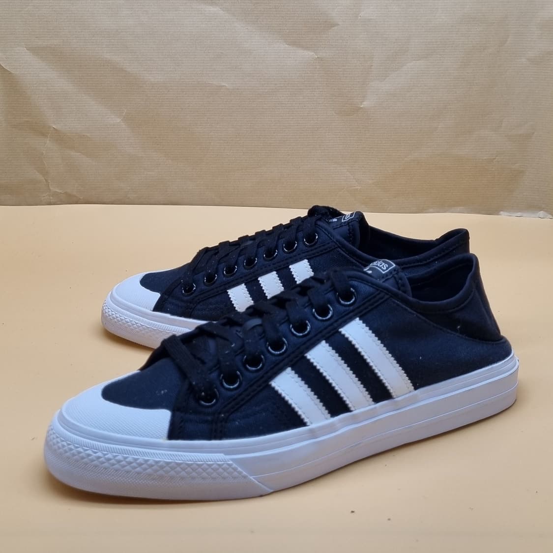 아디다스 컬렙시브. 니짜 로우 스니커즈265. 상품이미지1