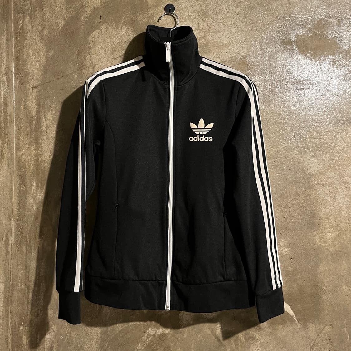 아디다스 유로파 트랙탑 블랙 상품이미지5