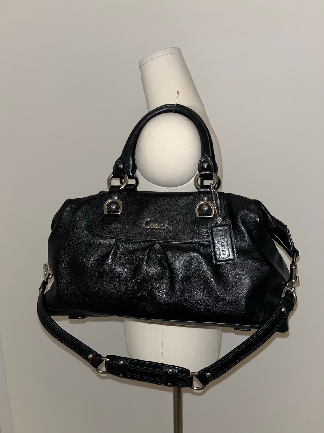 Coach Basic Design Black Shoulder Bag 상품이미지2