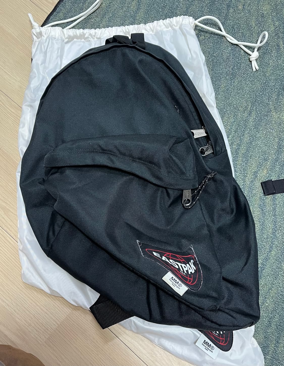 마르지엘라 MM6 이스트팩 블랙 백팩 상품이미지1