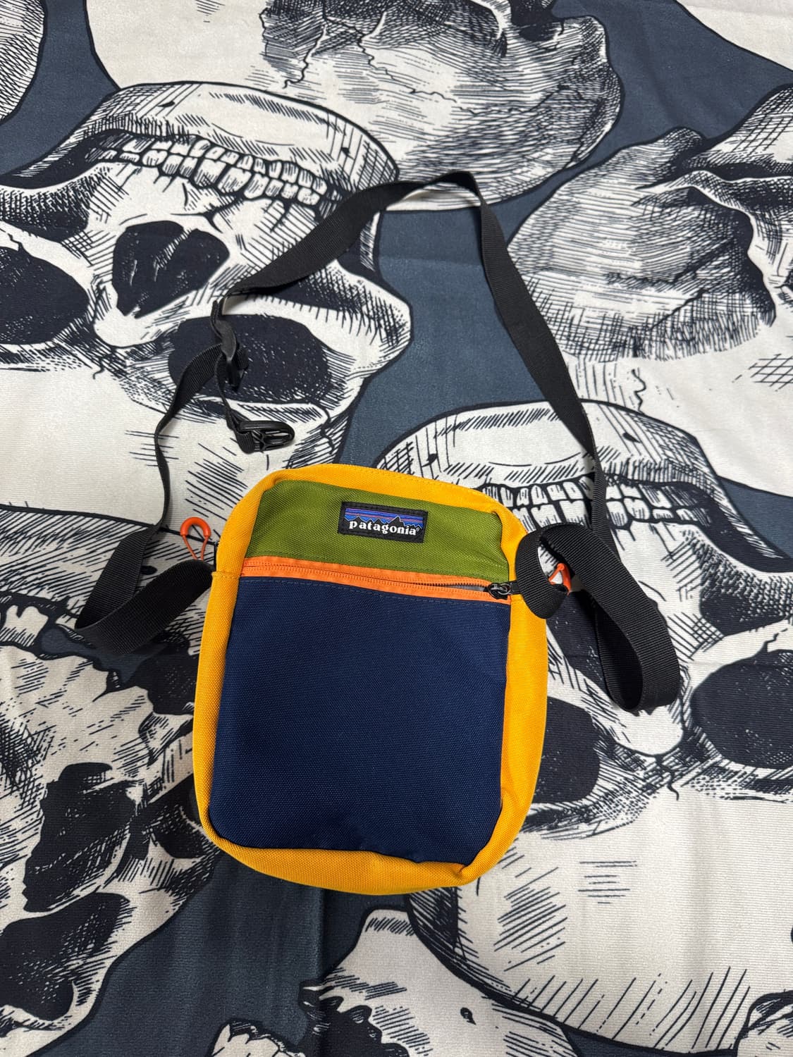 파타고니아 크로스백 24x20 상품이미지1