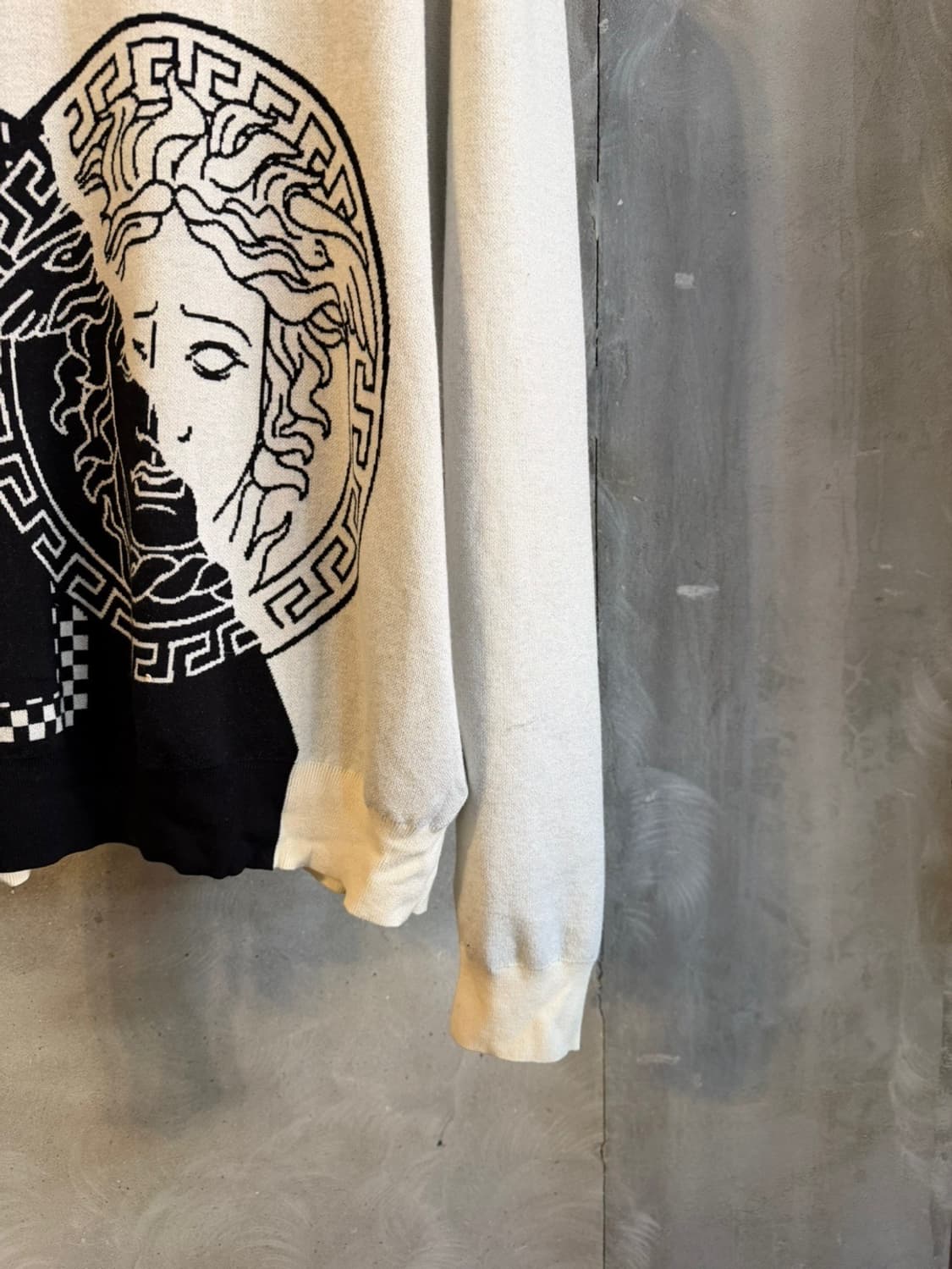 베르사체 그래픽 니트 105~110 상품이미지6