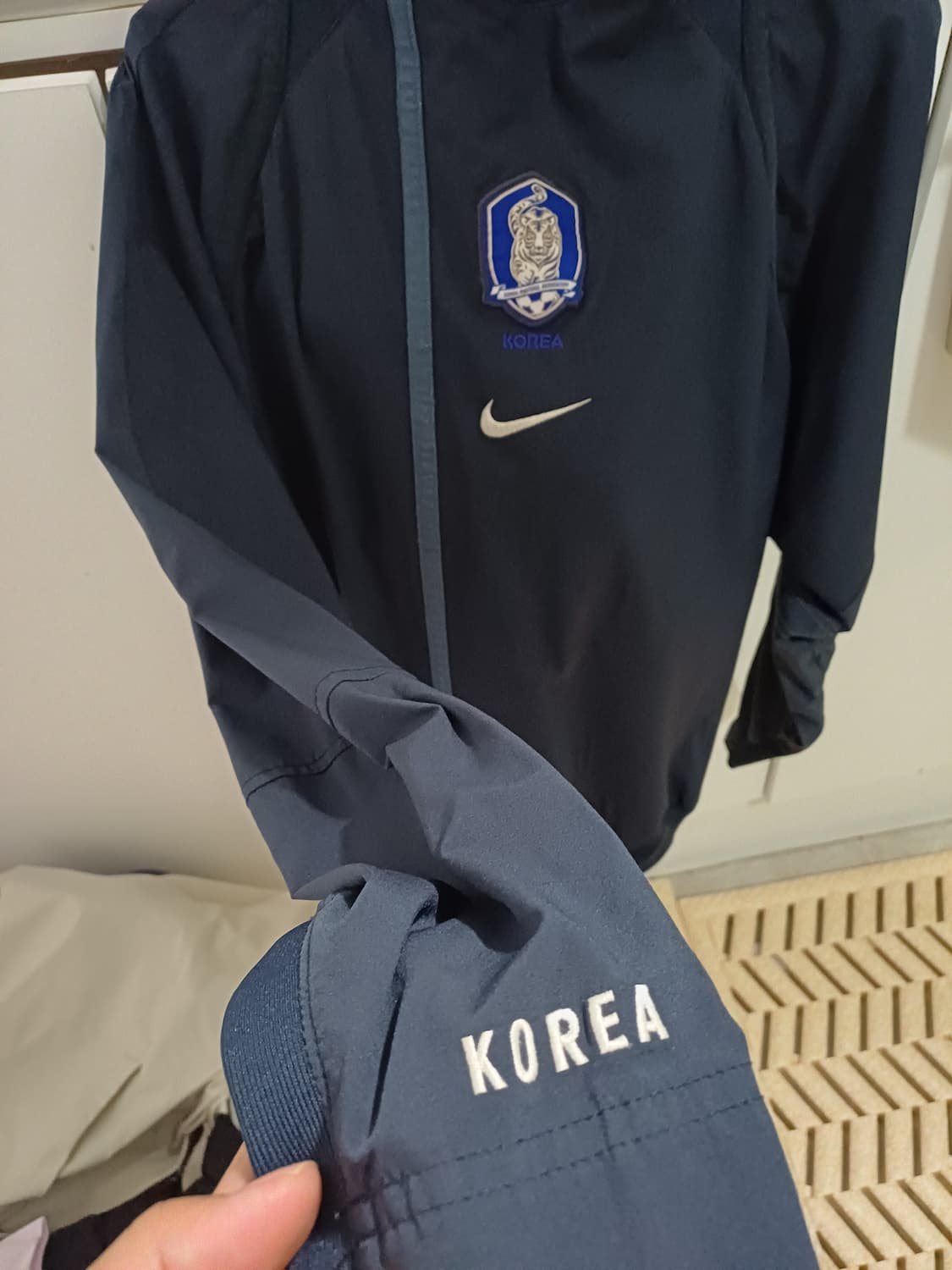 국대 나이키 퍼포먼스 쉘탑 04-05 트레이닝복 상품이미지4