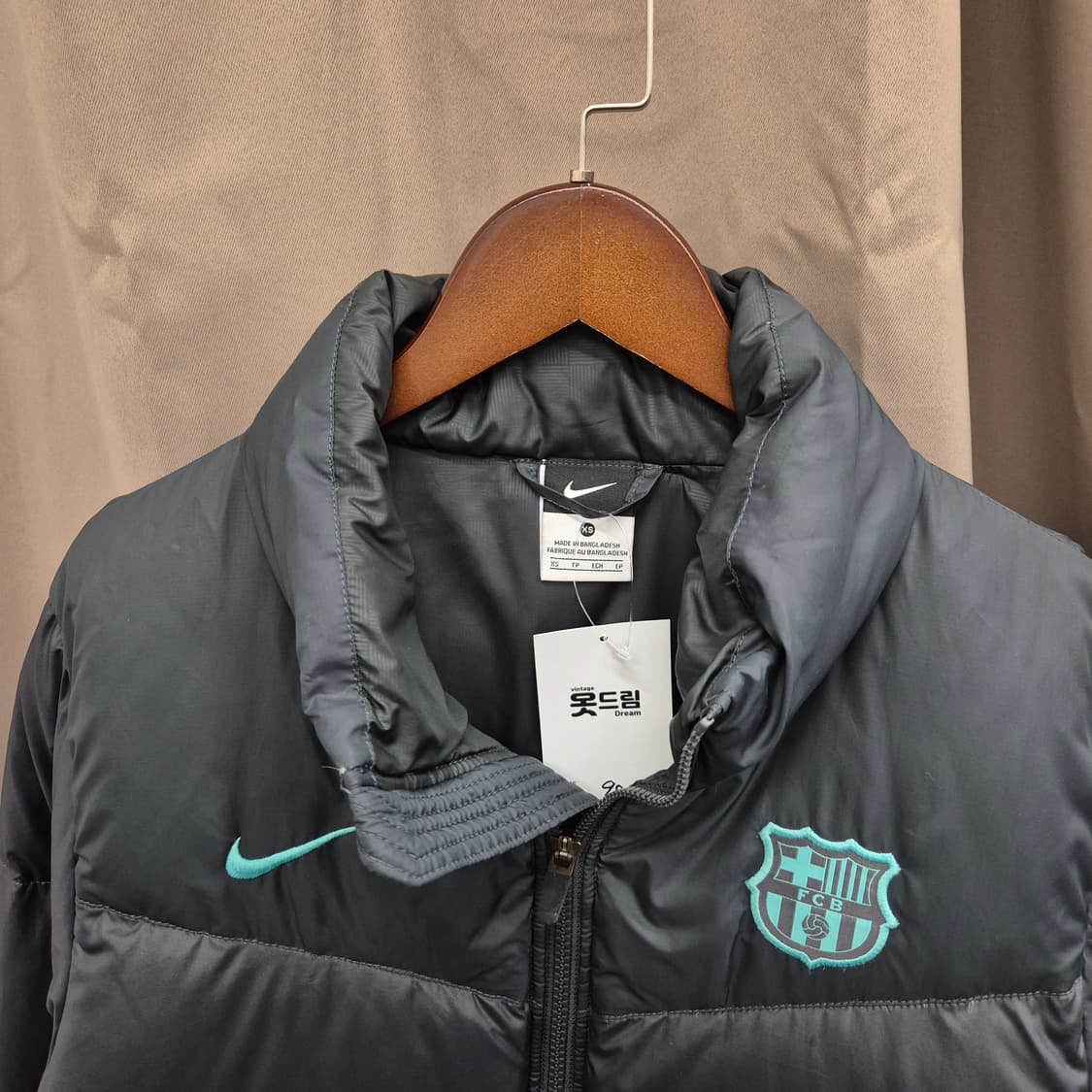 나이키 바르셀로나 다운 패딩 상품이미지2